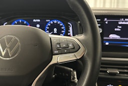 sininen Volkswagen Polo 2023 kuva 16.