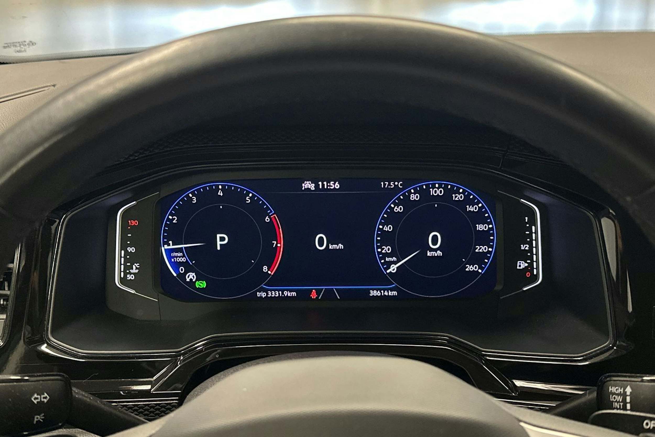 sininen Volkswagen Polo 2023 kuva 17.