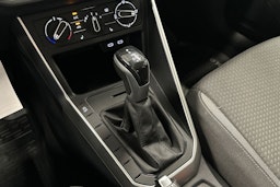 sininen Volkswagen Polo 2023 kuva 21.