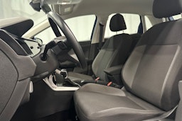 sininen Volkswagen Polo 2023 kuva 22.