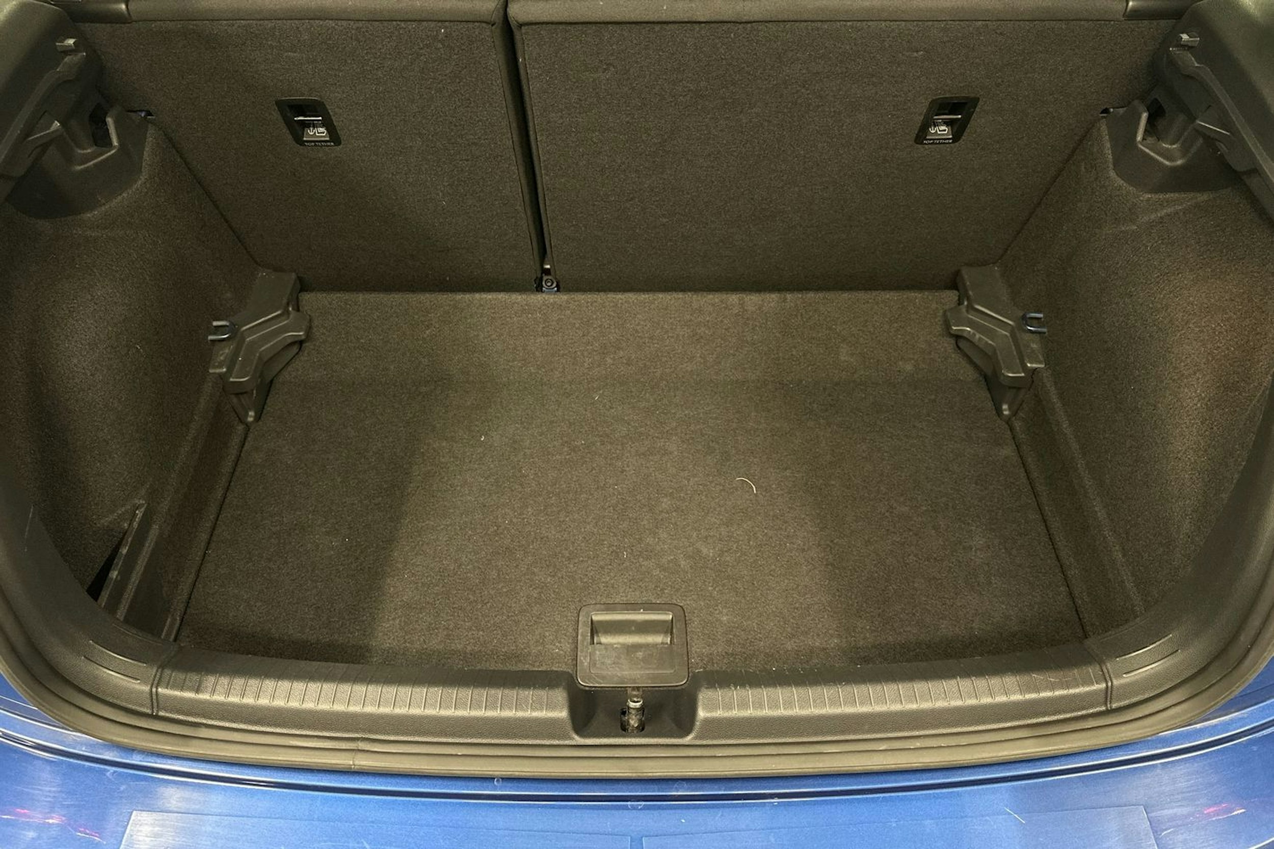 sininen Volkswagen Polo 2023 kuva 23.