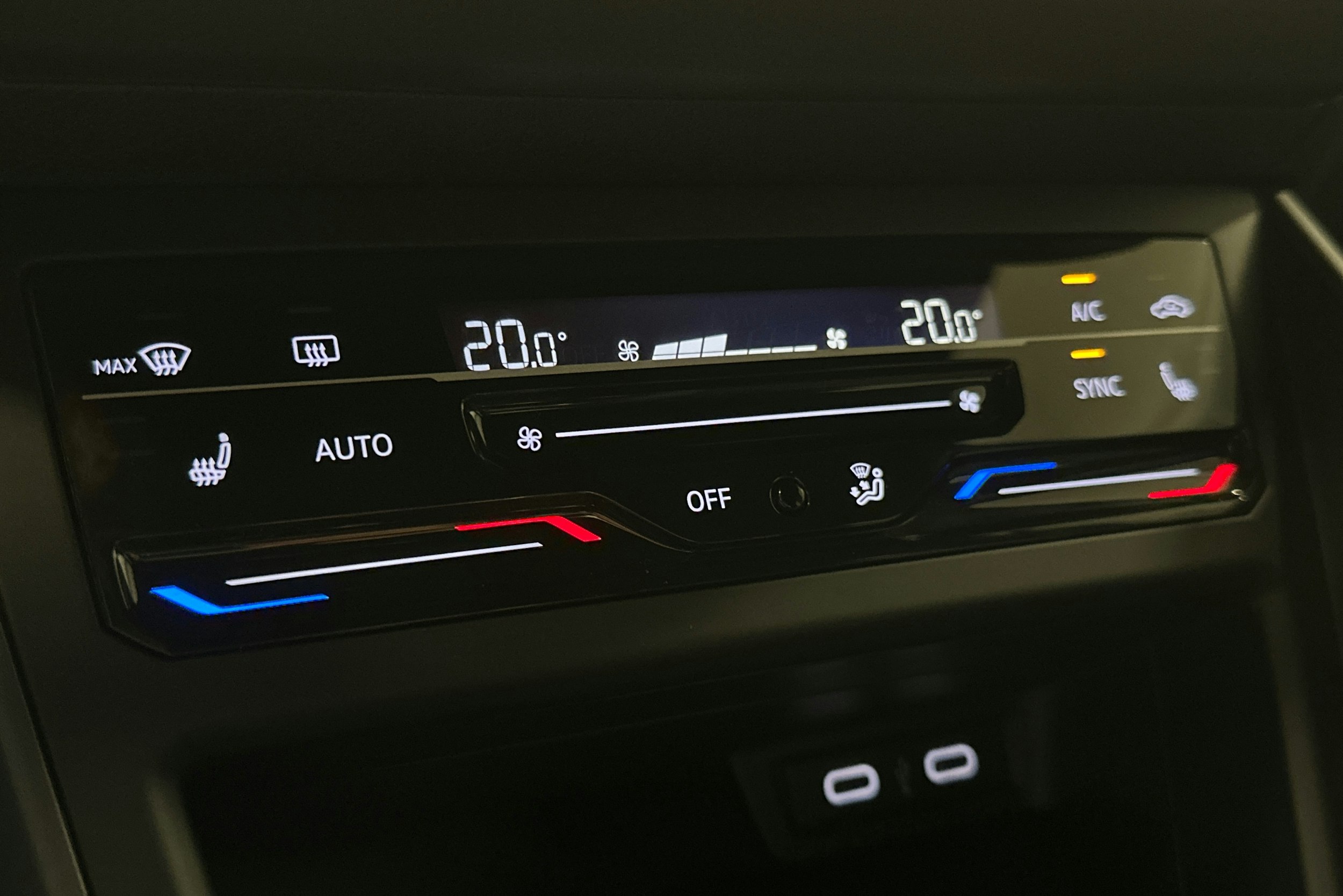 sininen Volkswagen Polo 2023 kuva 23.