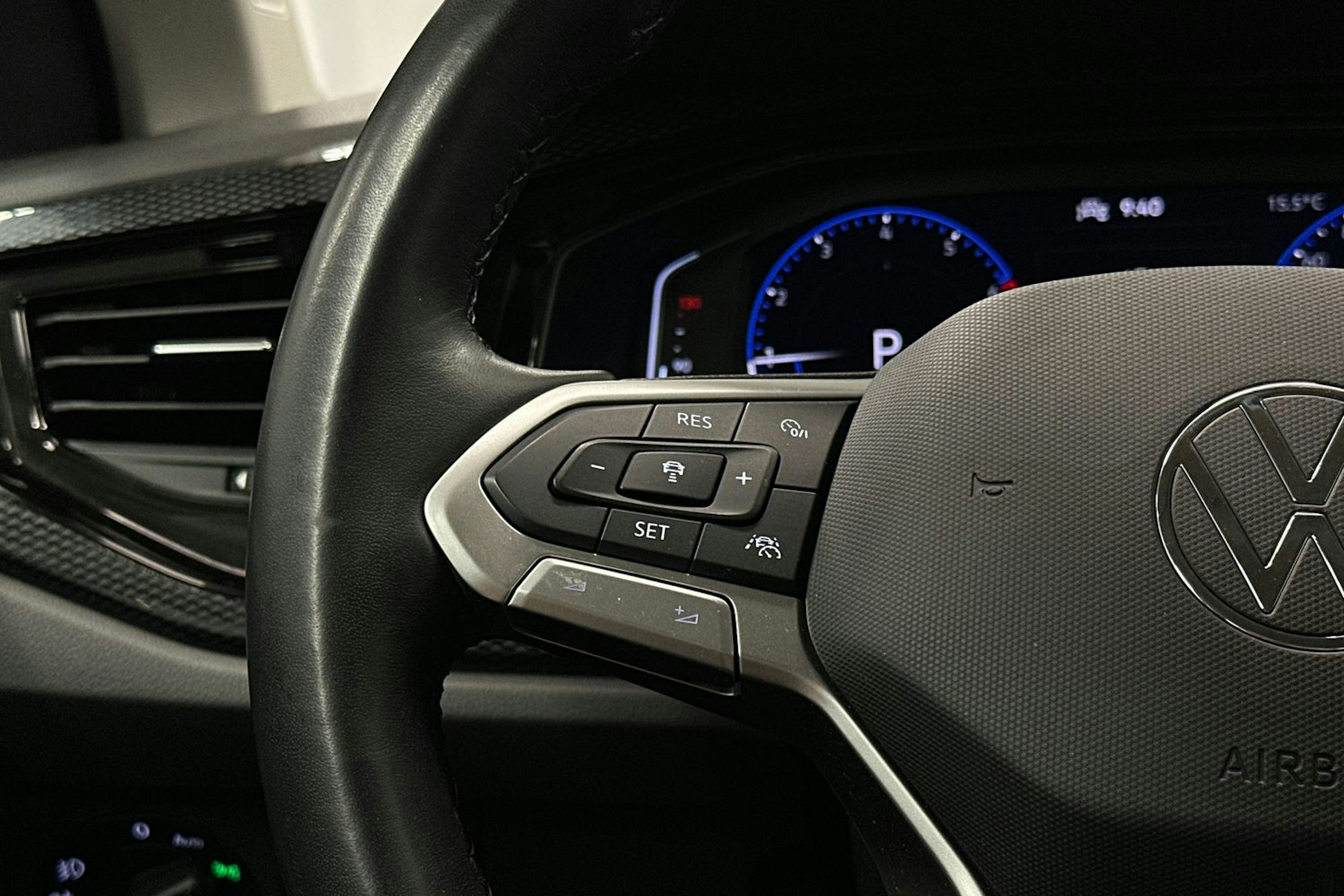 harmaa Volkswagen Polo 2023 kuva 17.