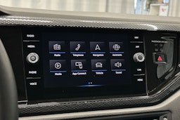 harmaa Volkswagen Polo 2023 kuva 22.