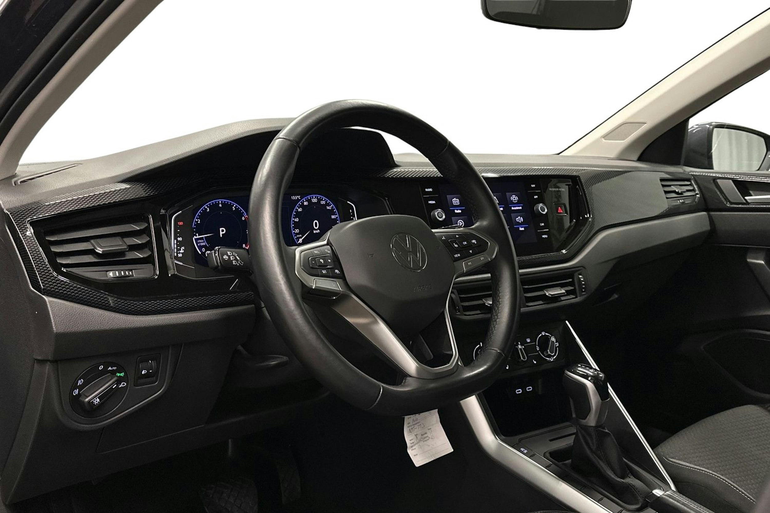 harmaa Volkswagen Polo 2023 kuva 7.