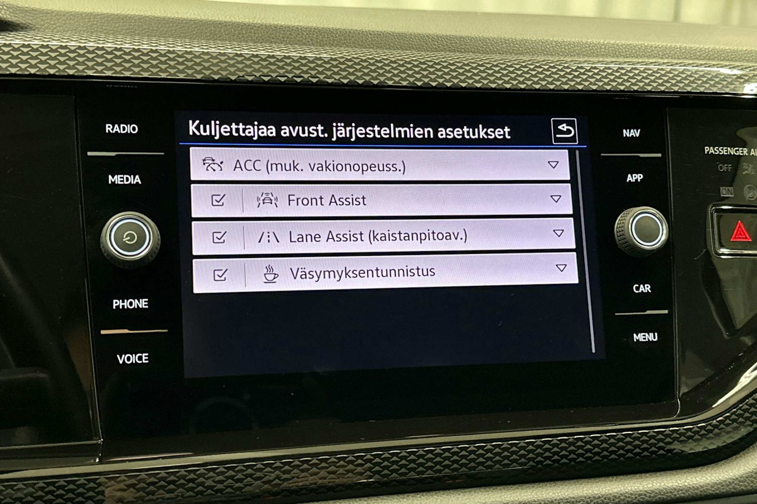 harmaa Volkswagen Polo 2023 kuva 24.