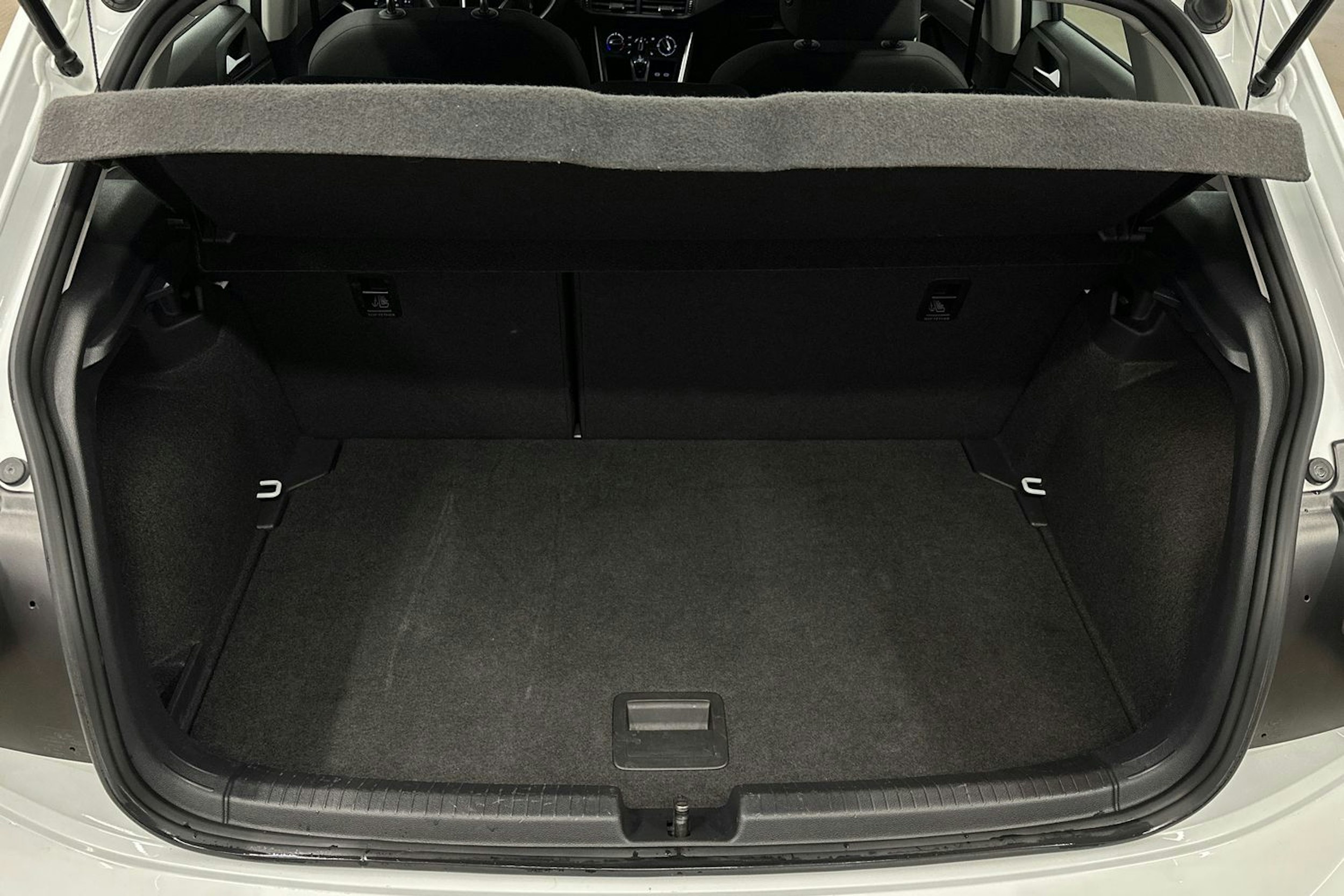 valkoinen Volkswagen Polo 2023 kuva 14.