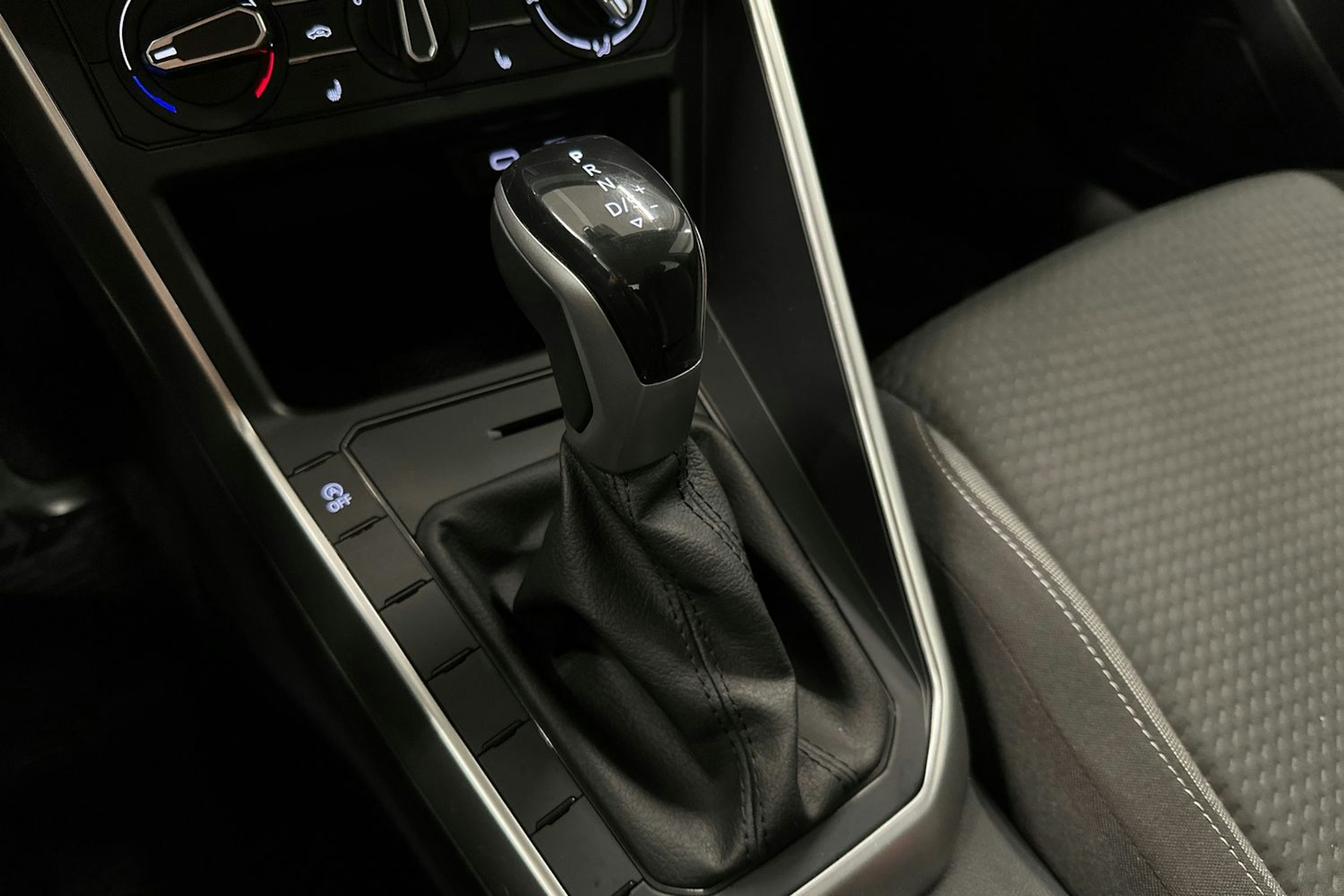 valkoinen Volkswagen Polo 2023 kuva 20.