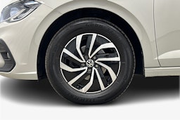 harmaa Volkswagen Polo 2023 kuva 9.