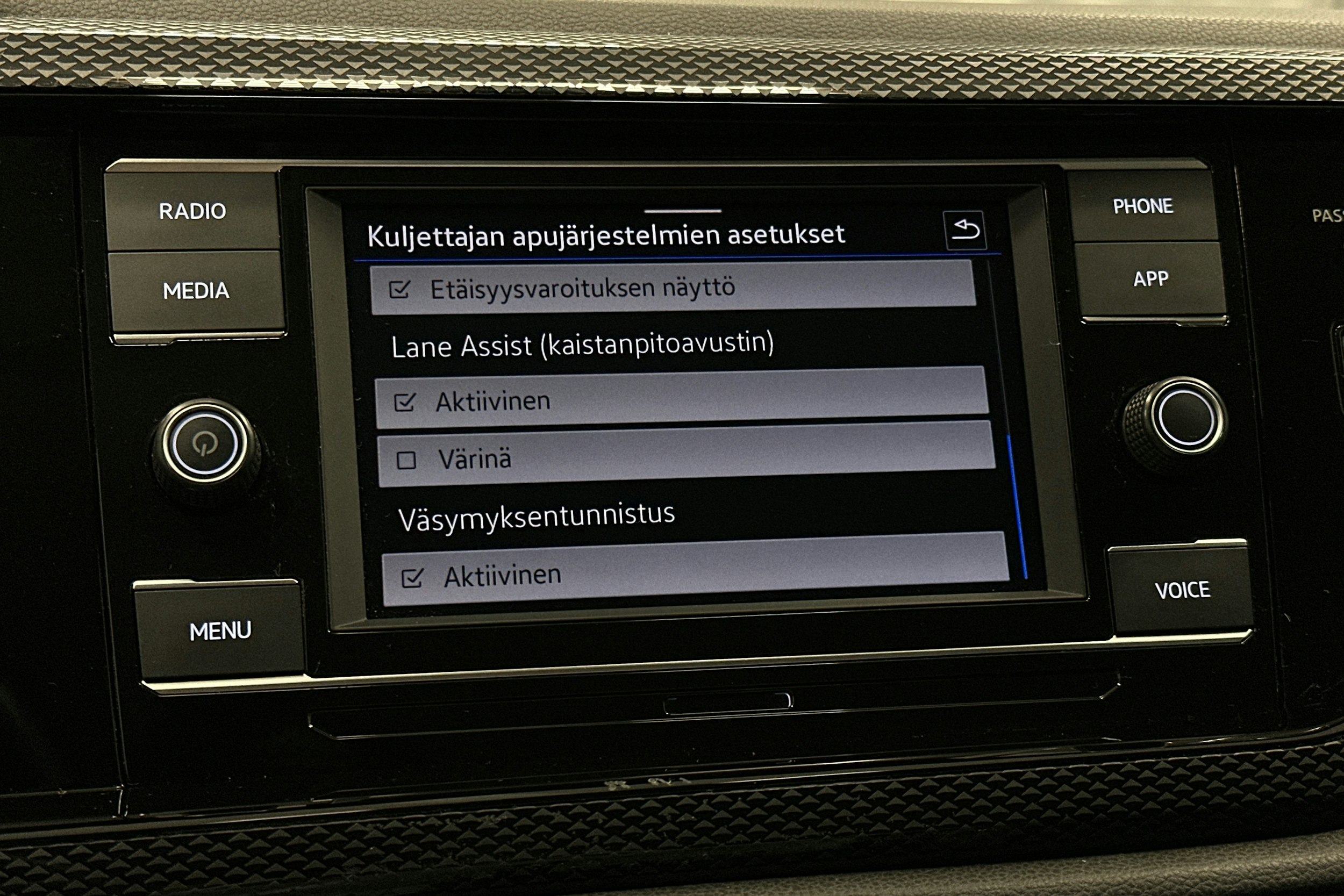 harmaa Volkswagen Polo 2023 kuva 19.
