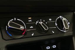 harmaa Volkswagen Polo 2023 kuva 21.