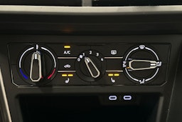musta Volkswagen Polo 2023 kuva 18.
