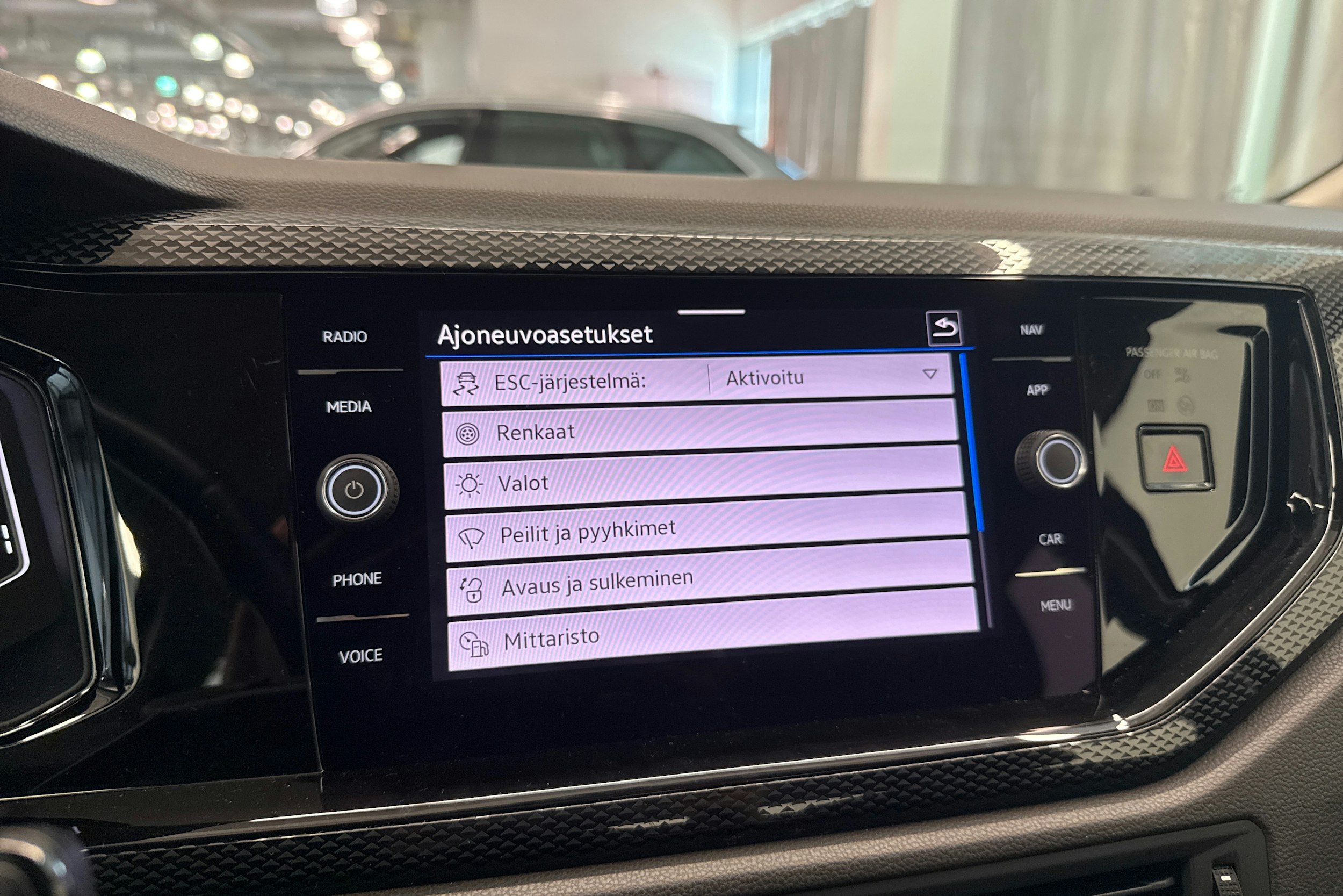 musta Volkswagen Polo 2023 kuva 34.