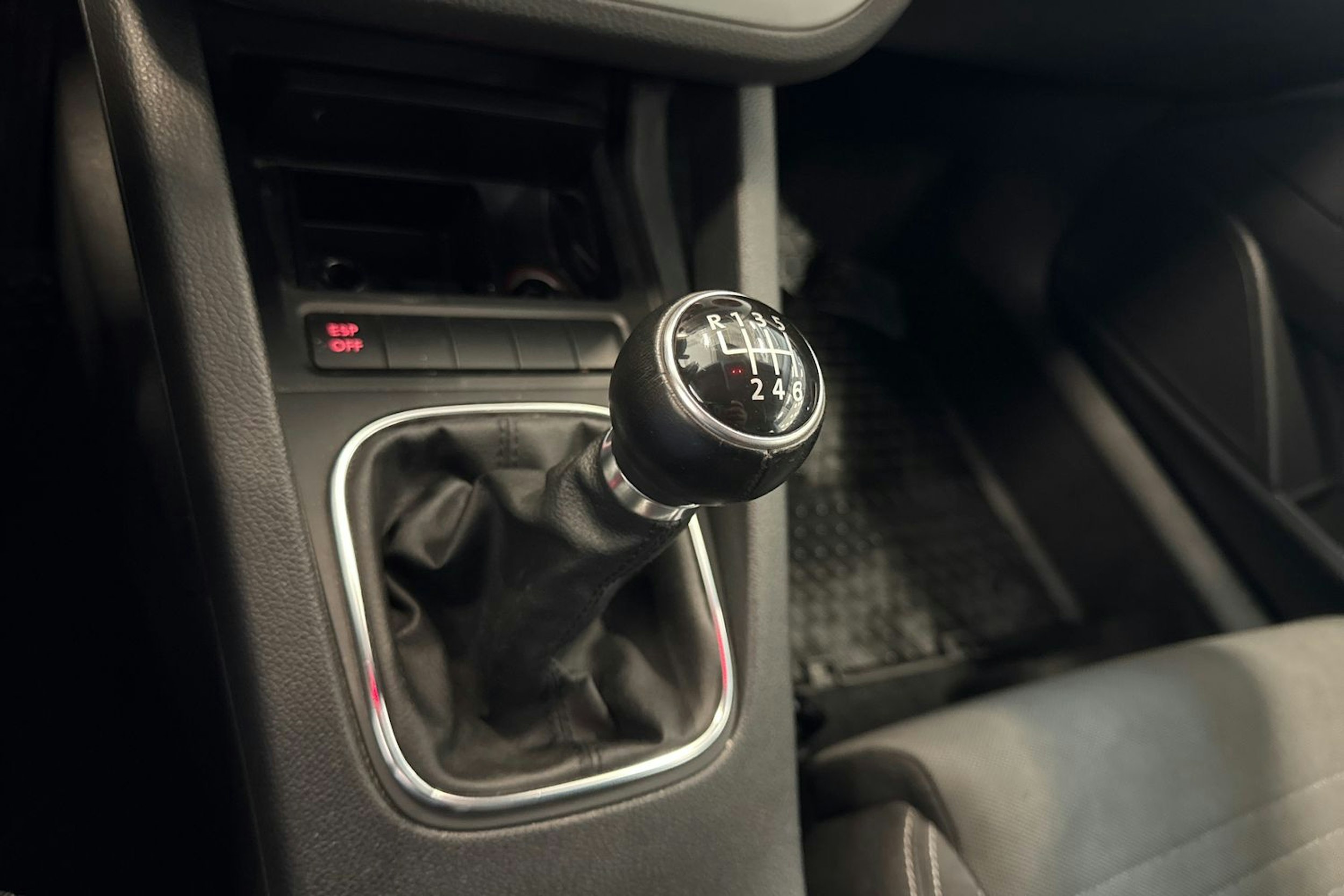 punainen Volkswagen Scirocco 2009 kuva 16.