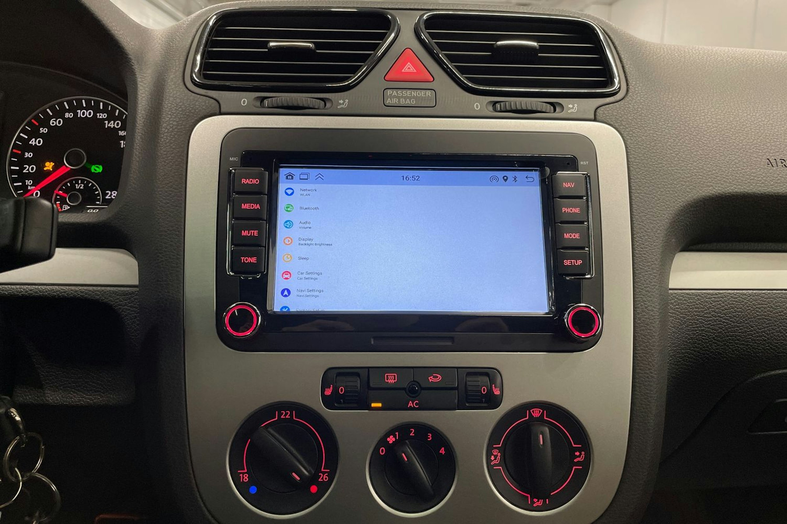 musta Volkswagen Scirocco 2009 kuva 16.