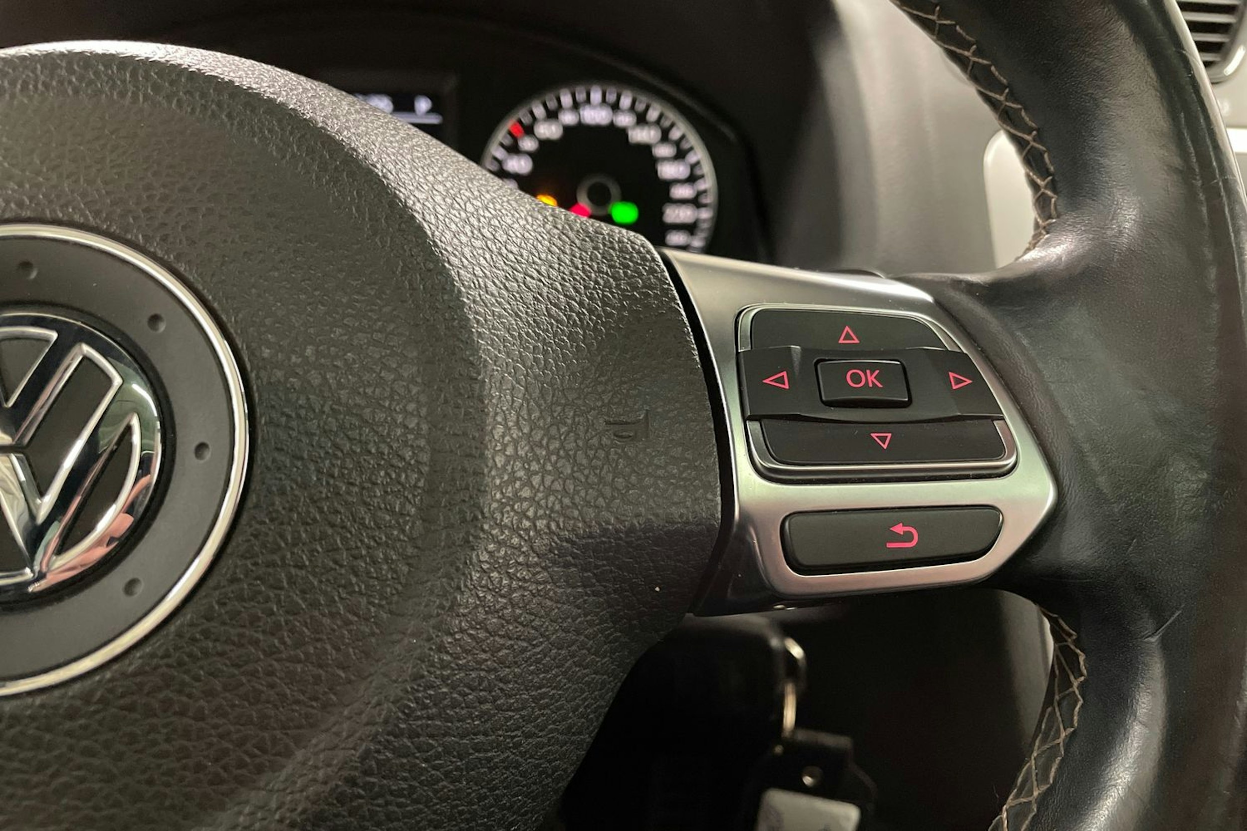 musta Volkswagen Scirocco 2009 kuva 20.