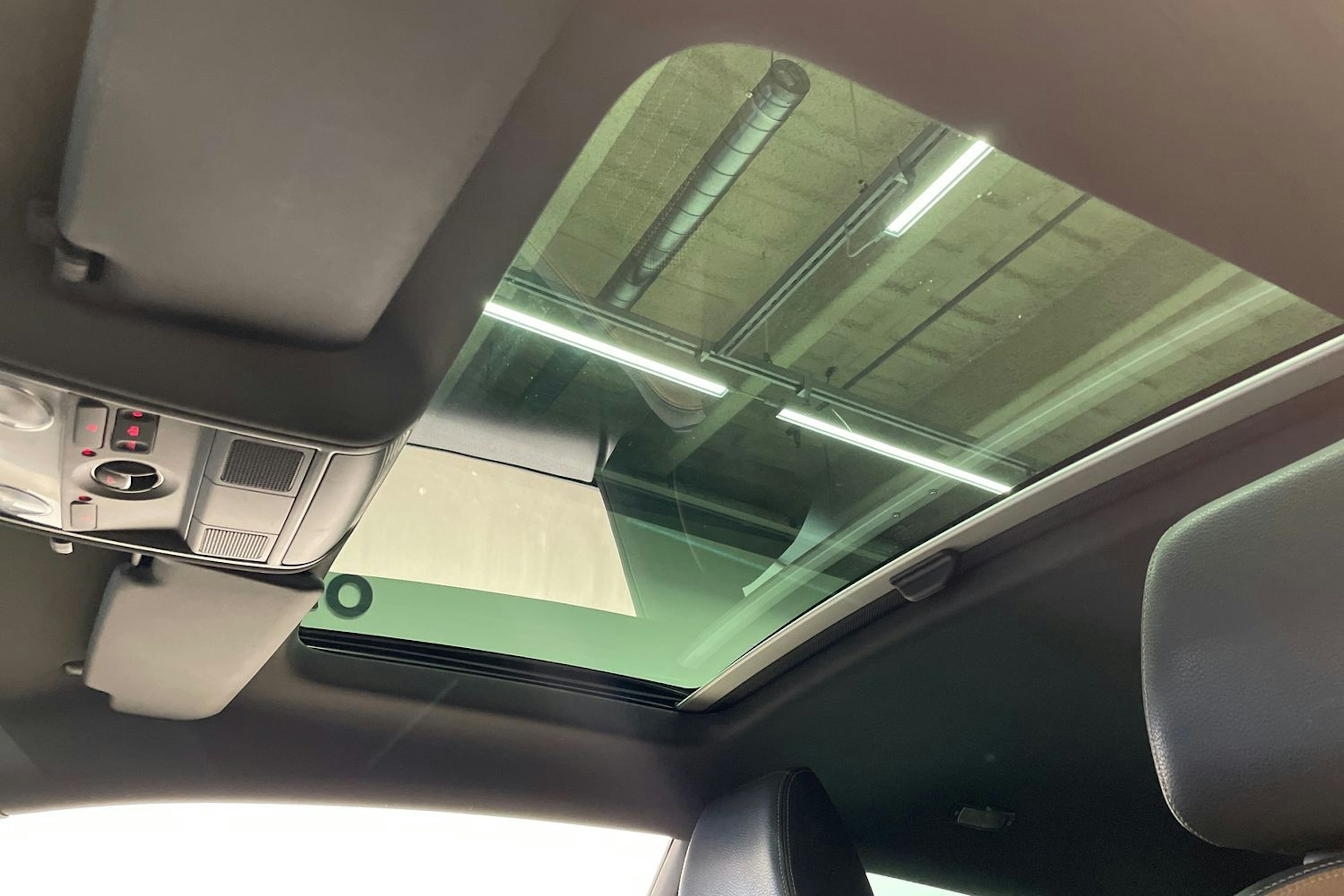 musta Volkswagen Scirocco 2009 kuva 23.