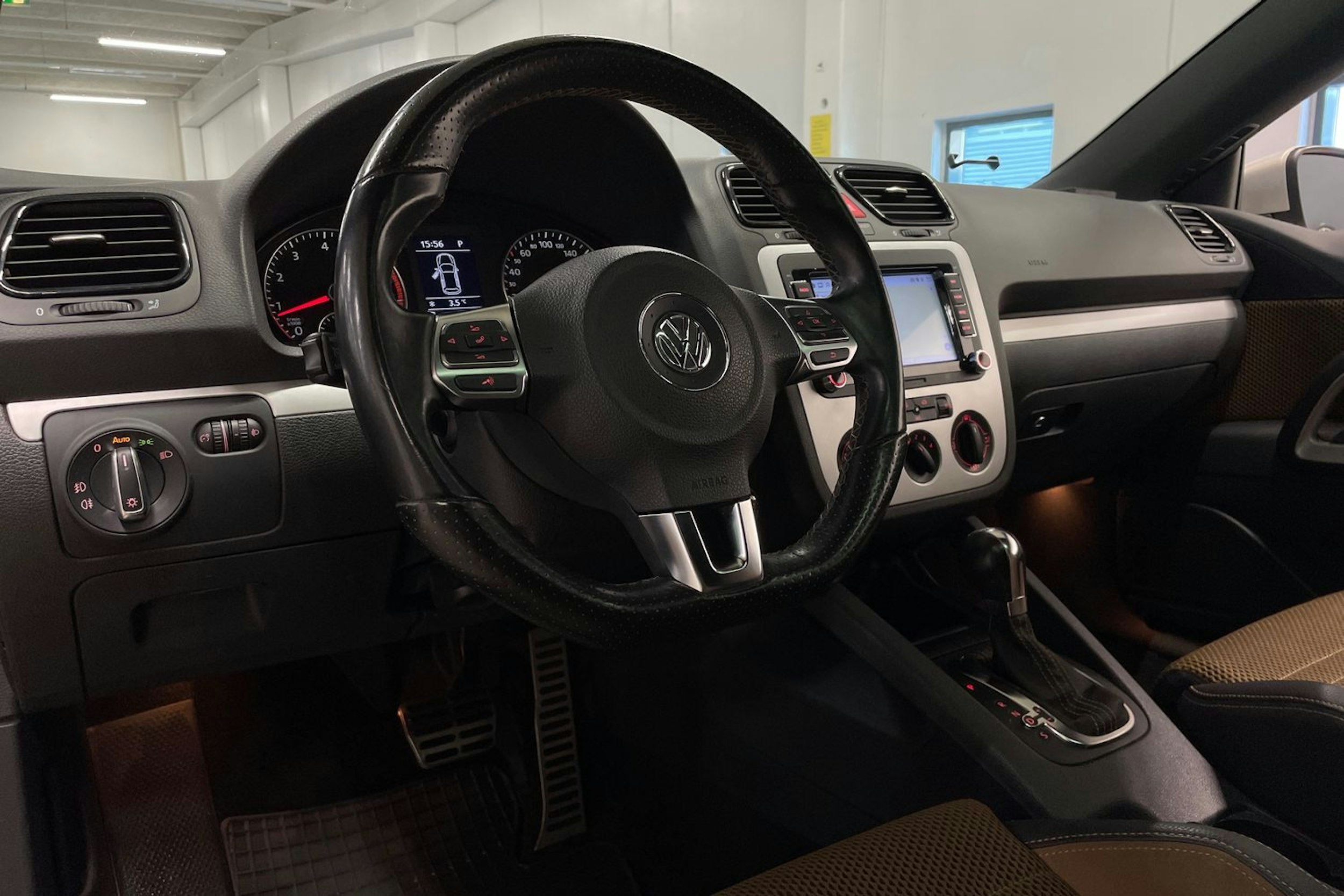 musta Volkswagen Scirocco 2009 kuva 24.