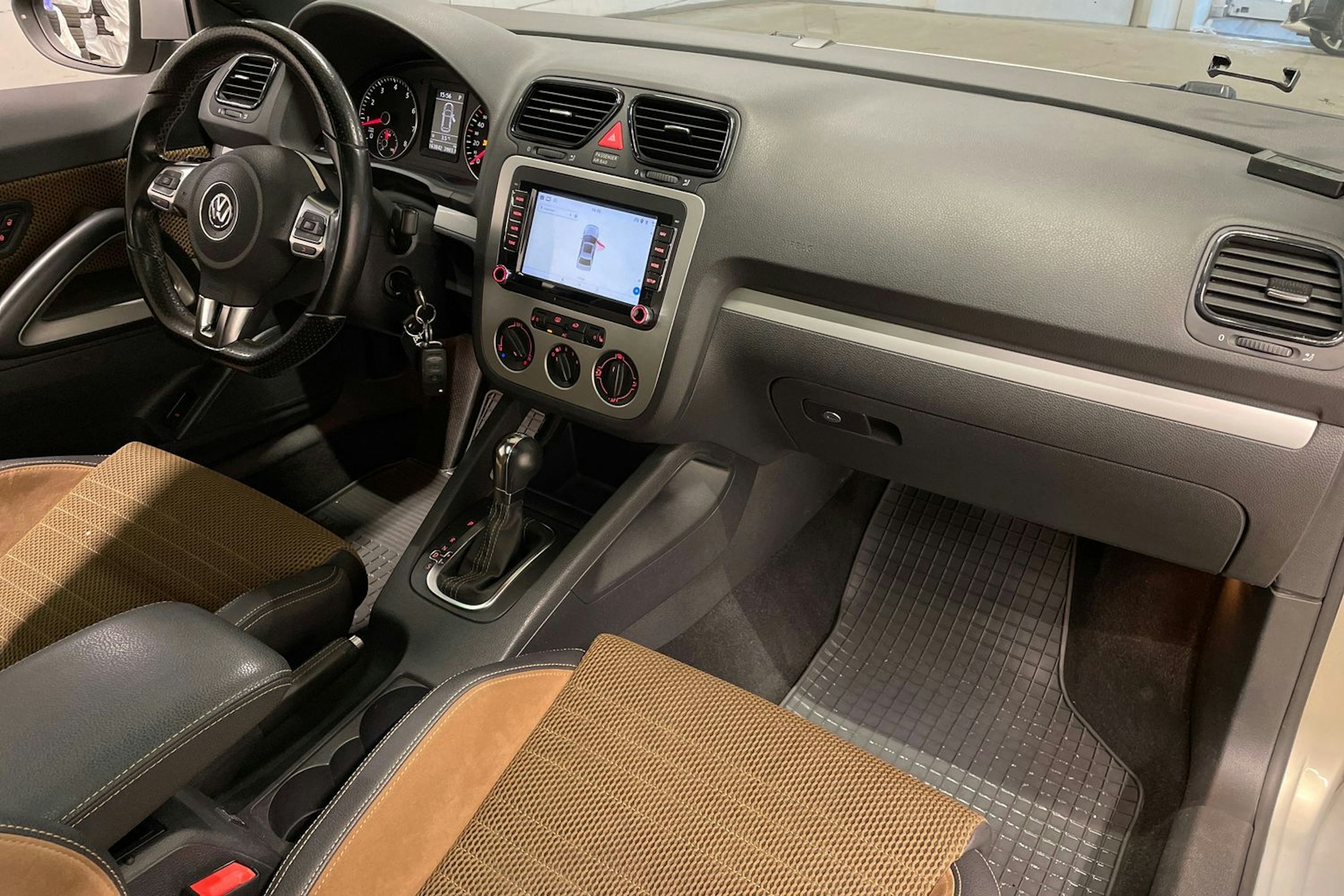 musta Volkswagen Scirocco 2009 kuva 26.