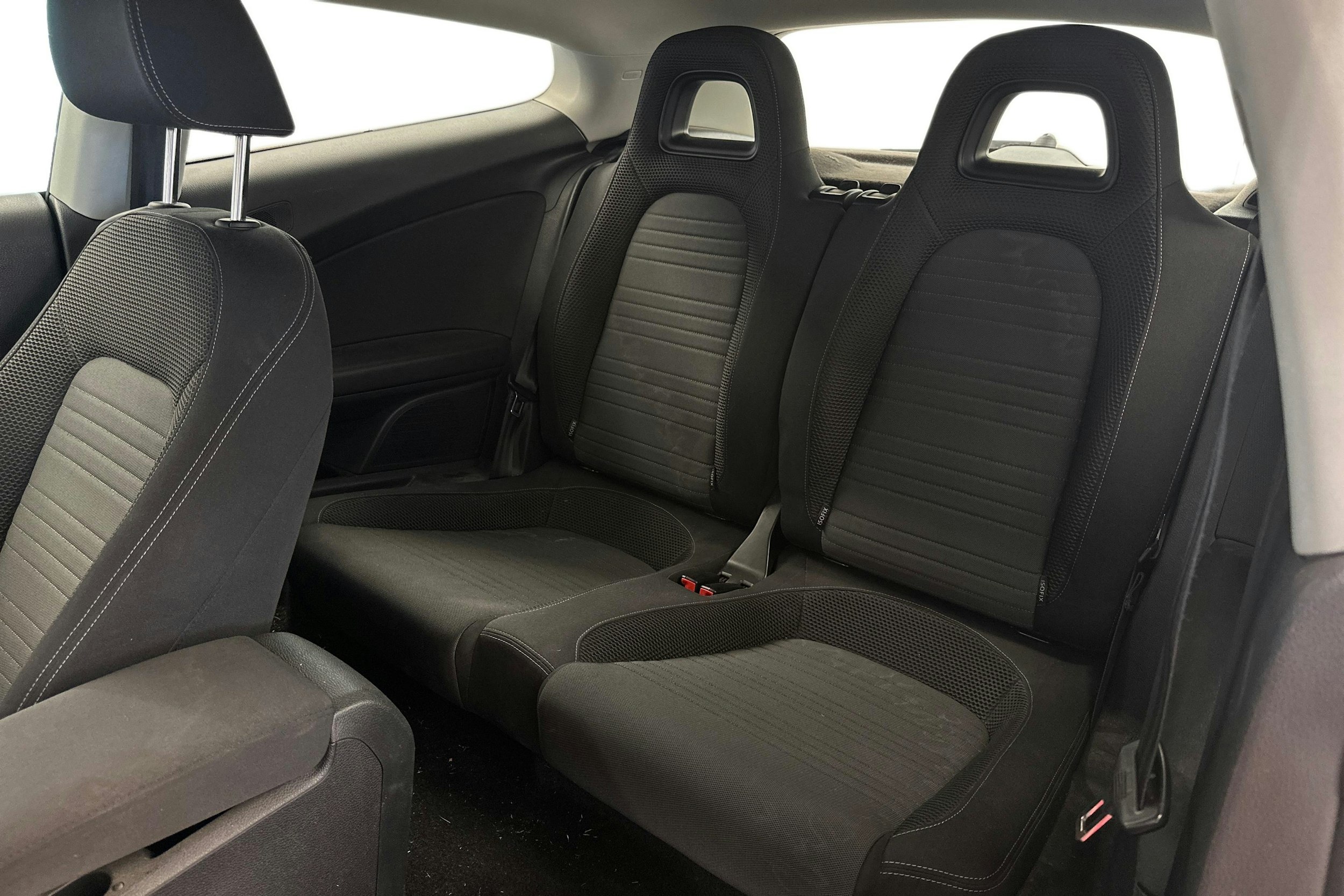 punainen Volkswagen Scirocco 2011 kuva 10.