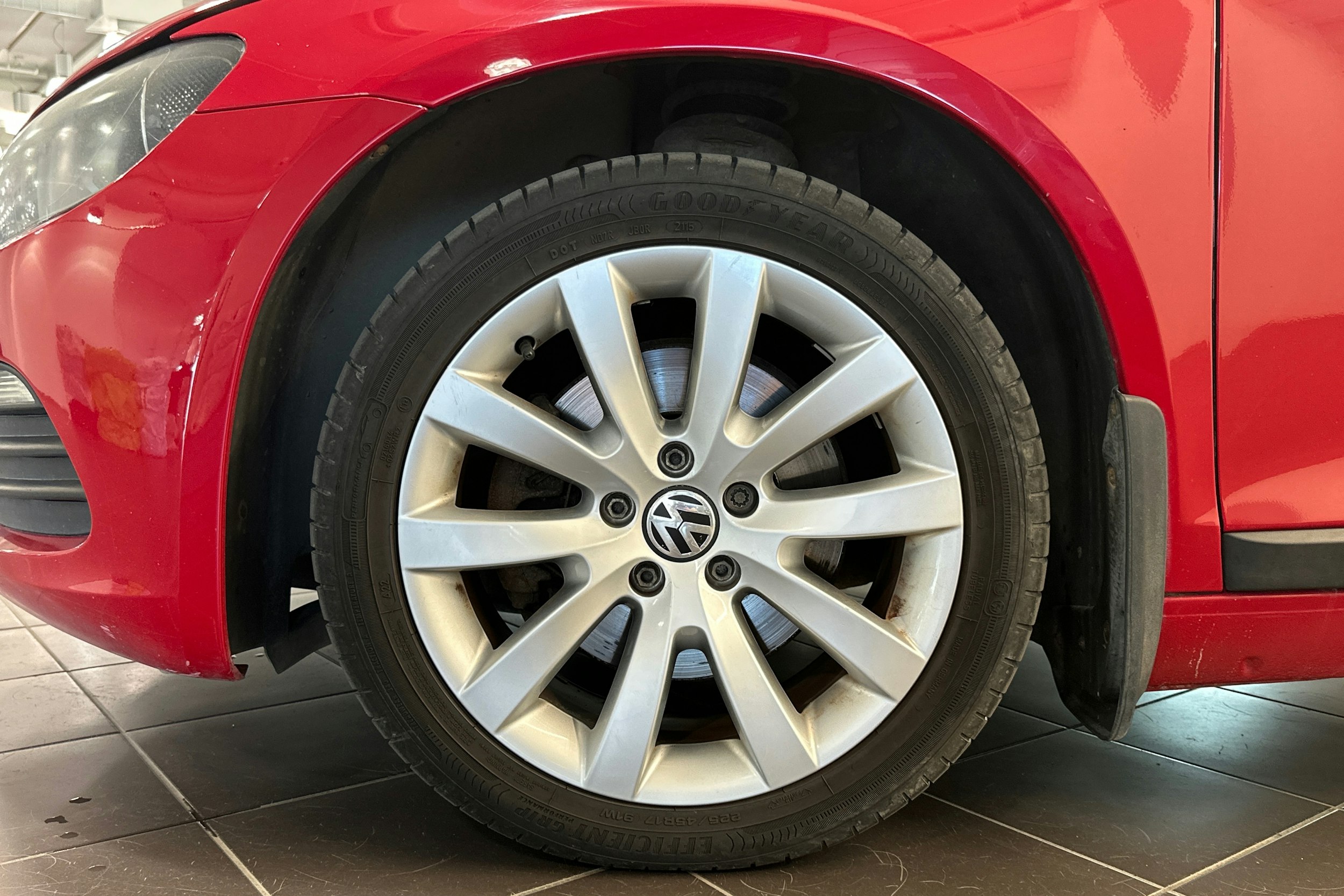 punainen Volkswagen Scirocco 2011 kuva 13.
