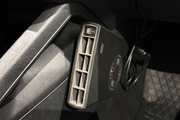 valkoinen Volkswagen Scirocco 2013 kuva 18.