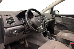 harmaa Volkswagen Sharan 2010 kuva 6.