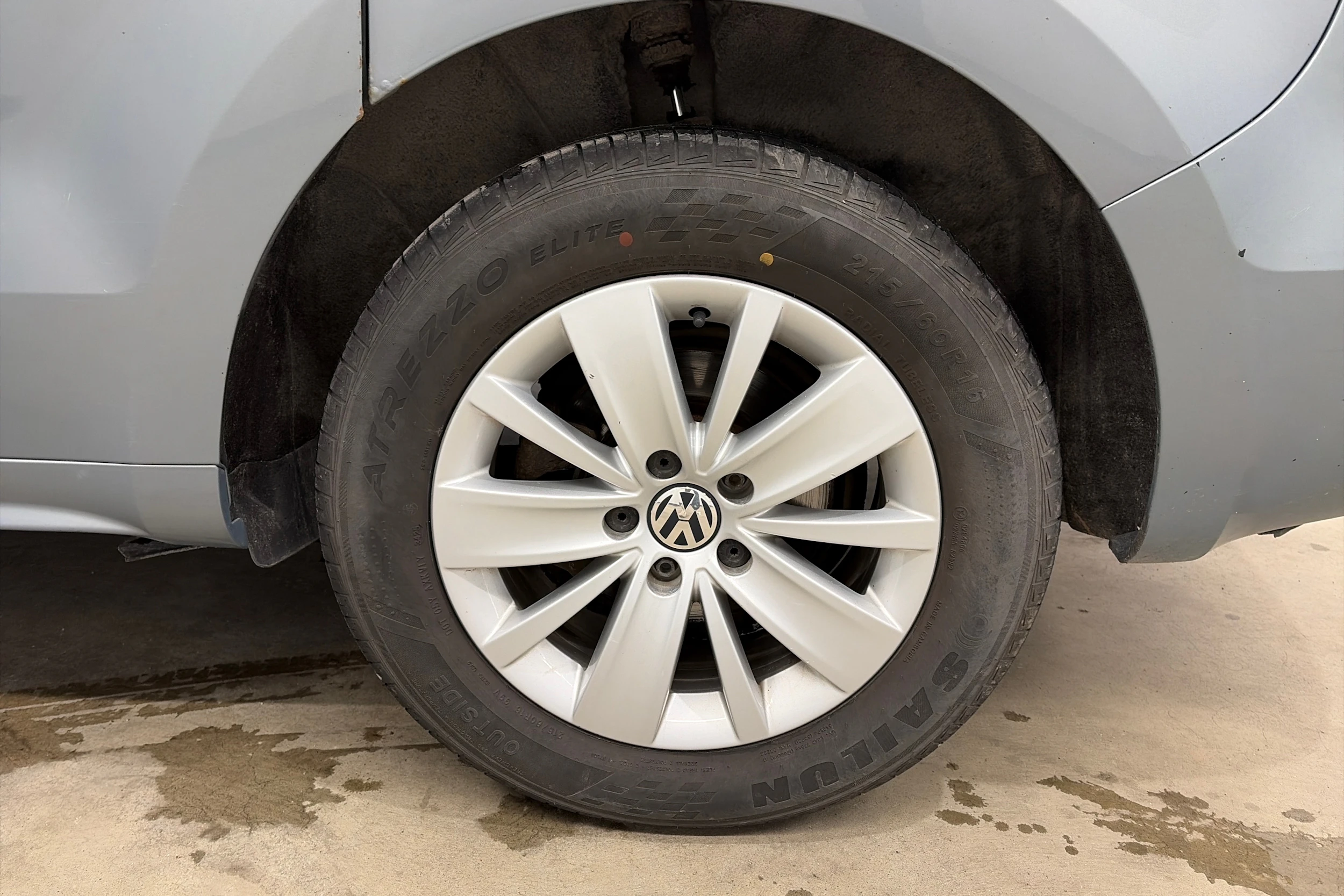 harmaa Volkswagen Sharan 2010 kuva 10.