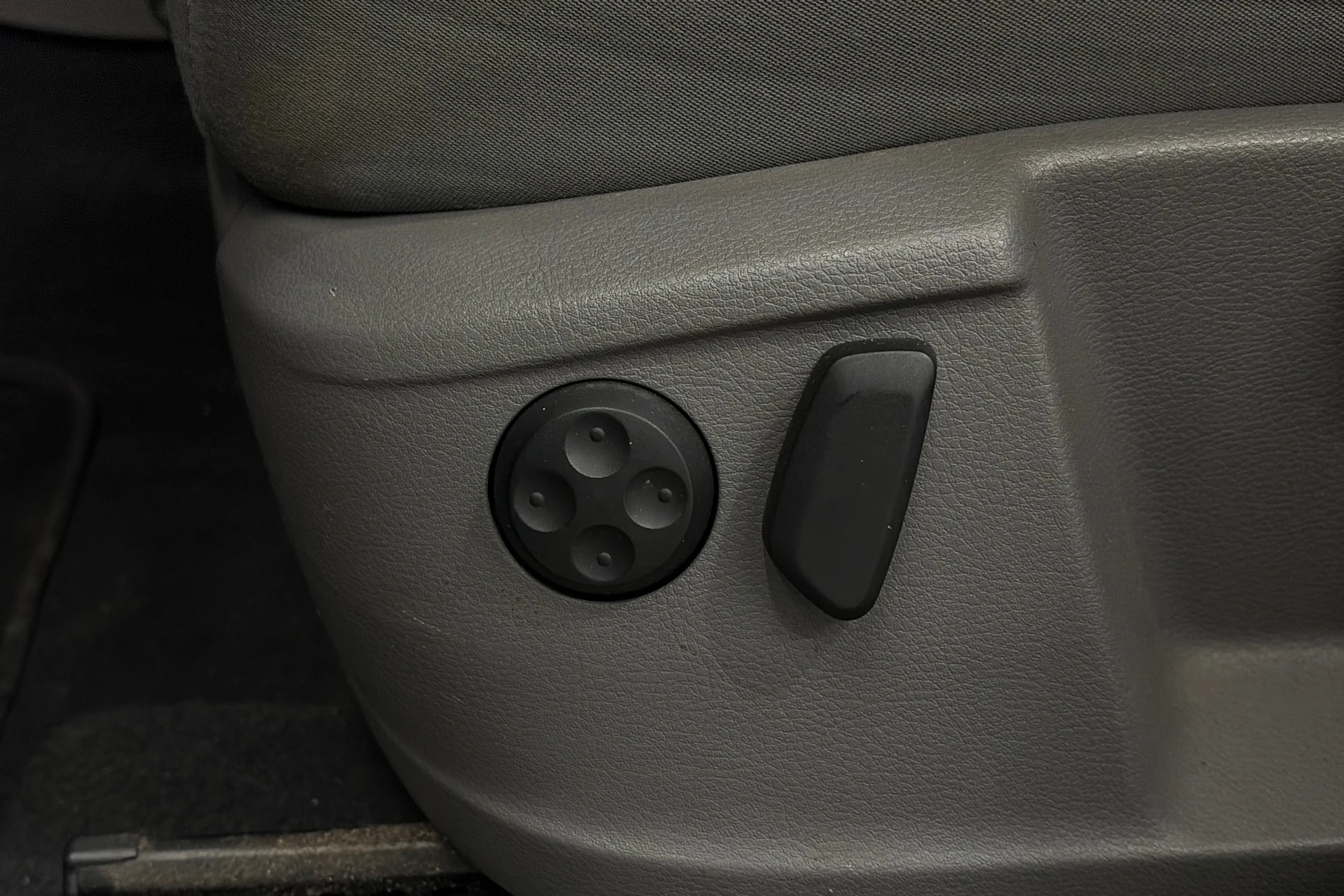 harmaa Volkswagen Sharan 2010 kuva 19.