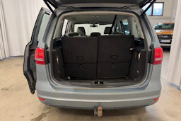 harmaa Volkswagen Sharan 2010 kuva 22.