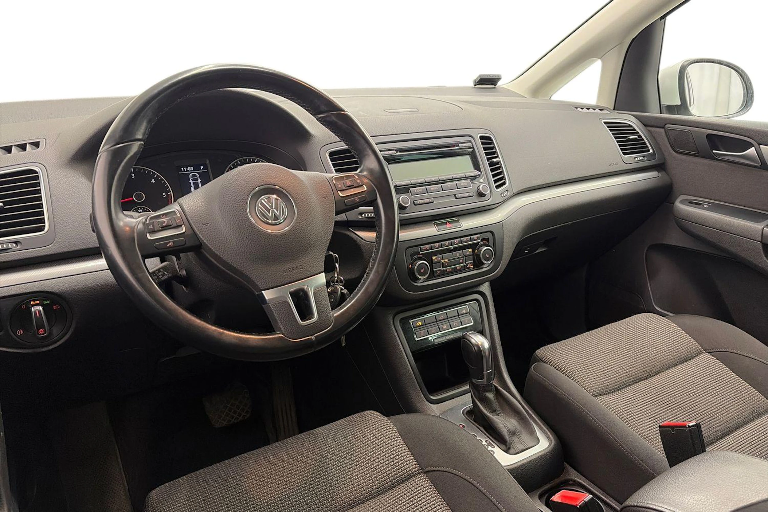 Valkoinen Volkswagen SHARAN 2011 kuva 6.