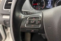 Valkoinen Volkswagen SHARAN 2011 kuva 16.