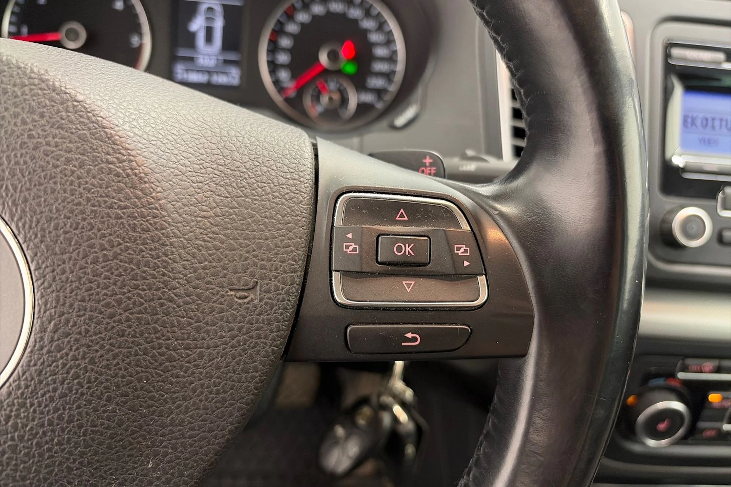 Valkoinen Volkswagen SHARAN 2011 kuva 17.