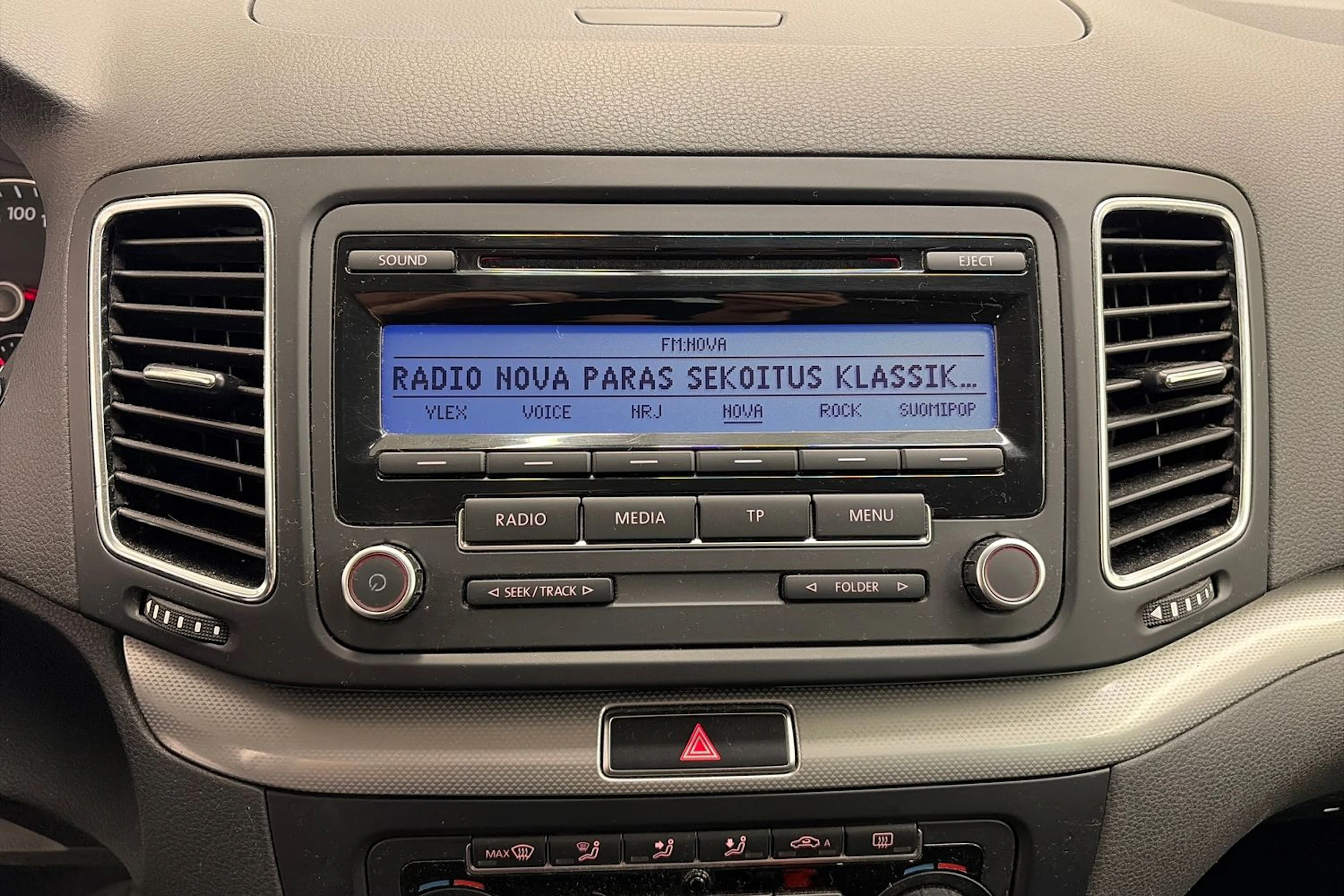 Valkoinen Volkswagen SHARAN 2011 kuva 19.