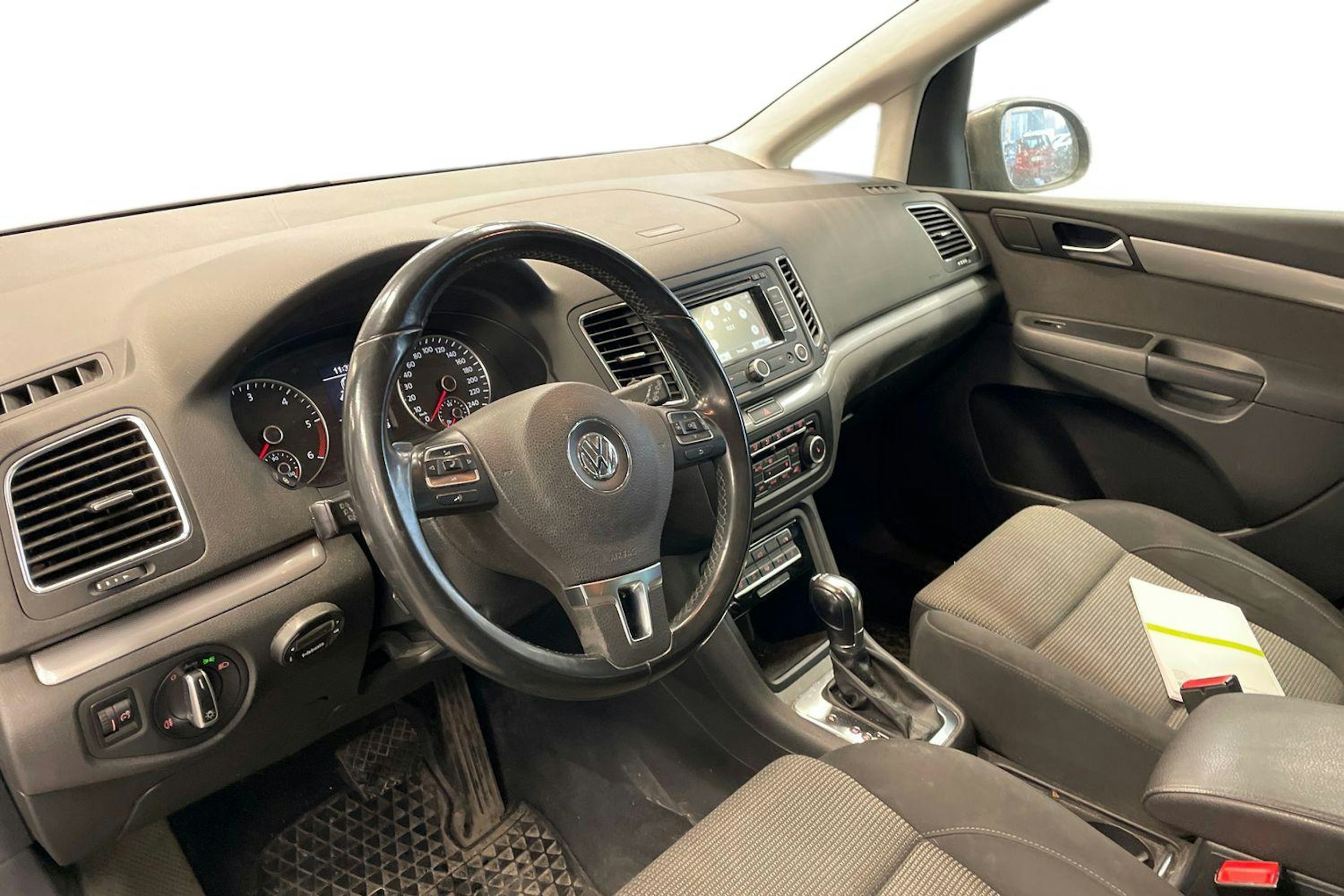 Ruskea (beige) Volkswagen SHARAN 2011 kuva 3.