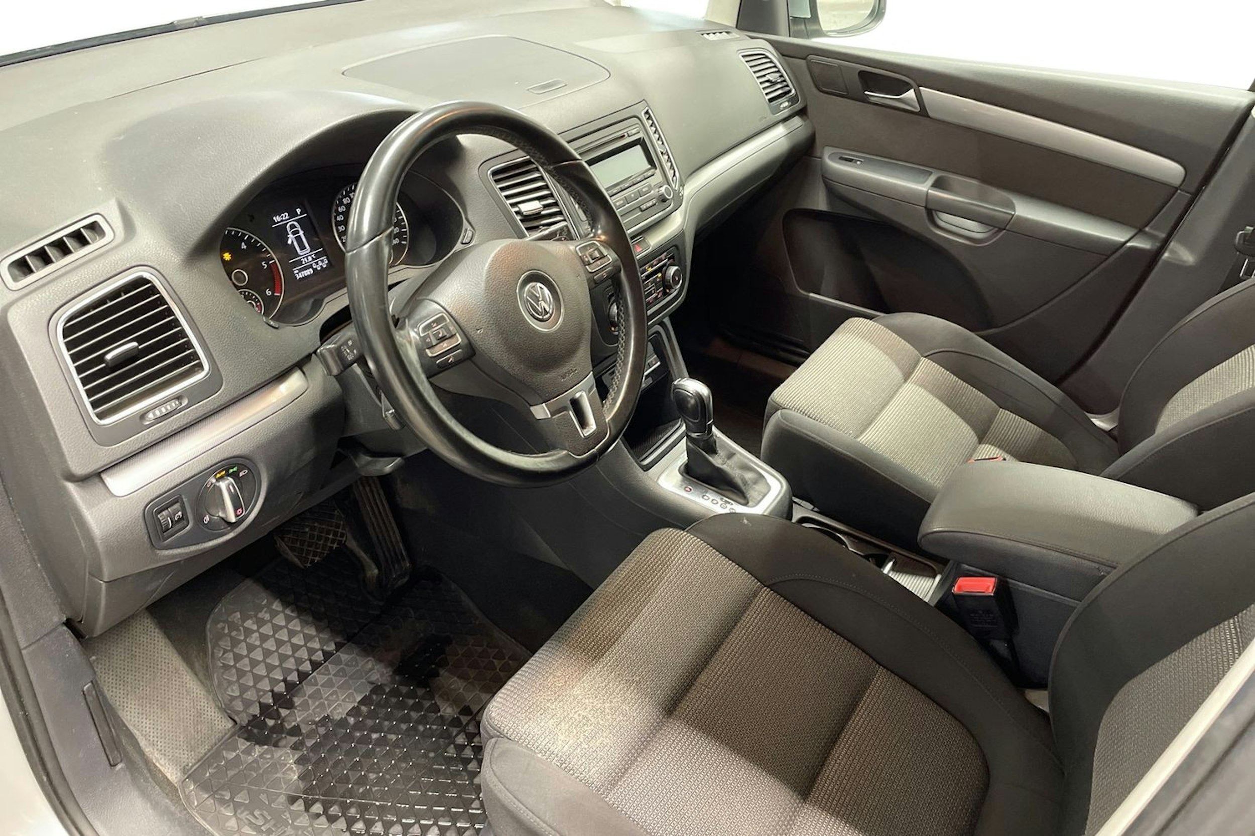 Harmaa Volkswagen SHARAN 2011 kuva 7.
