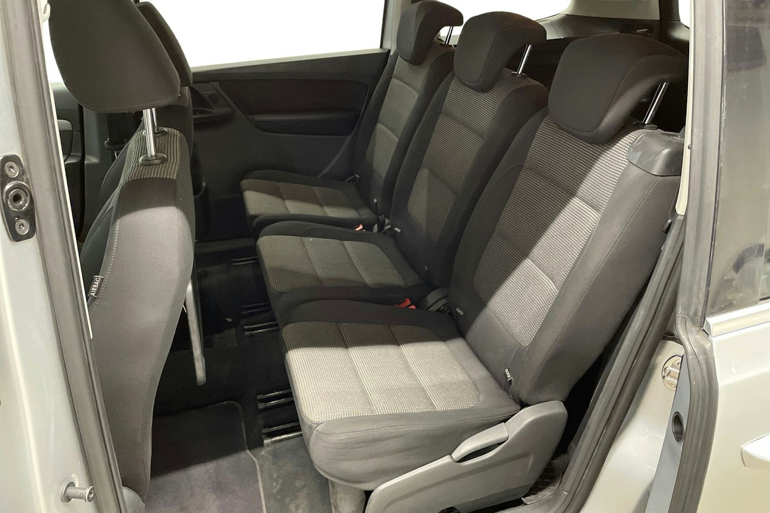 Harmaa Volkswagen SHARAN 2011 kuva 10.