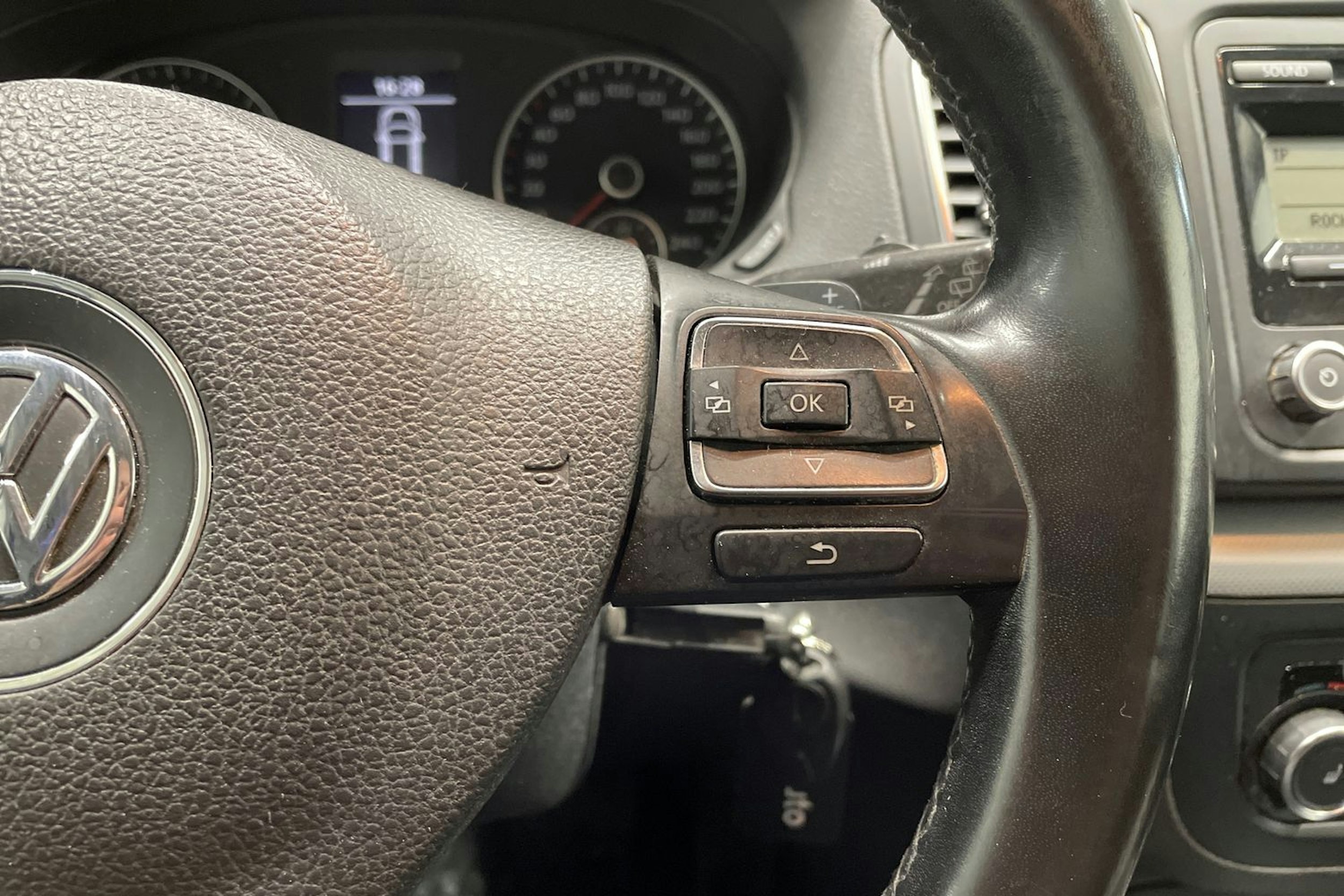 Harmaa Volkswagen SHARAN 2011 kuva 27.