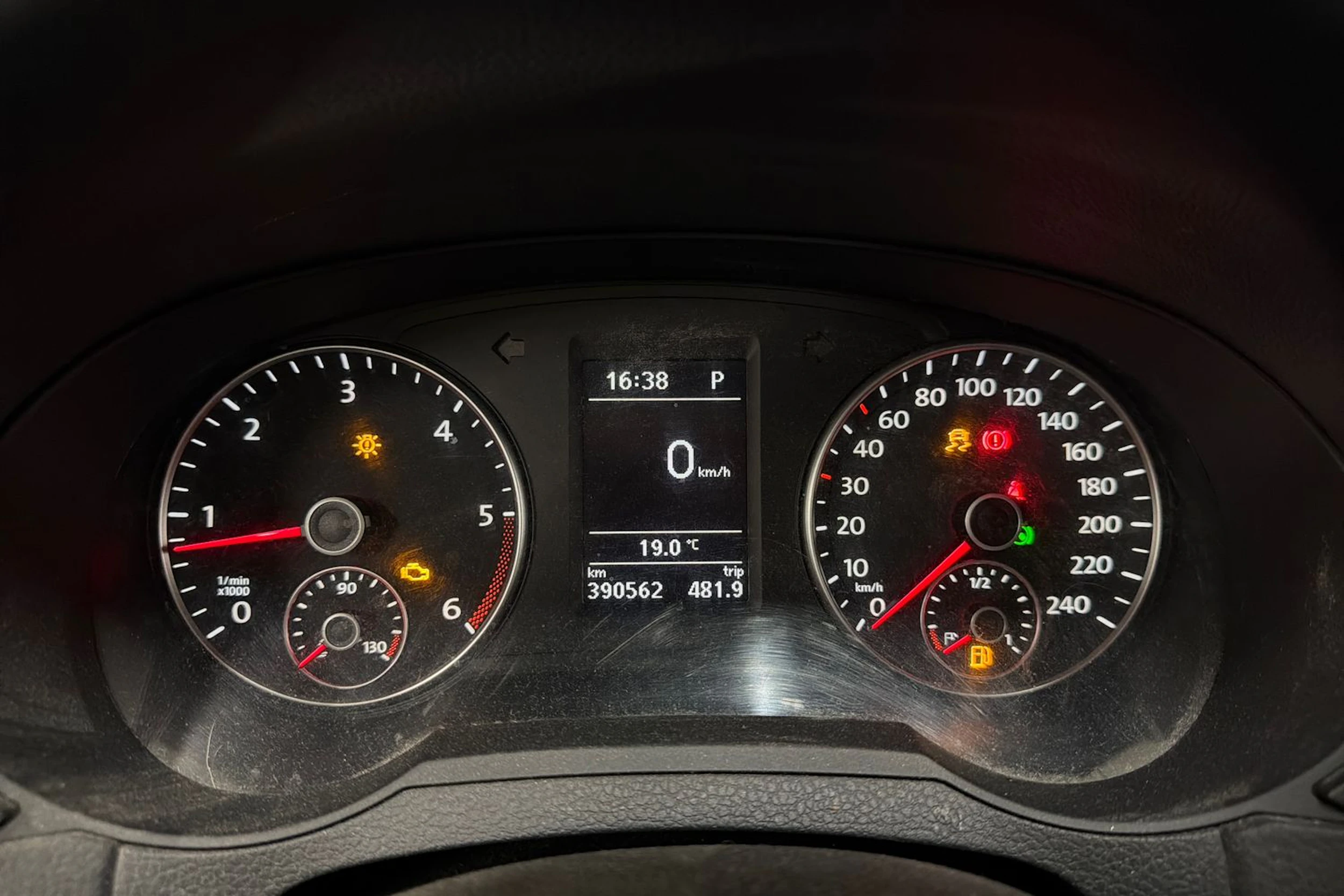 Keltainen Volkswagen SHARAN 2011 kuva 13.