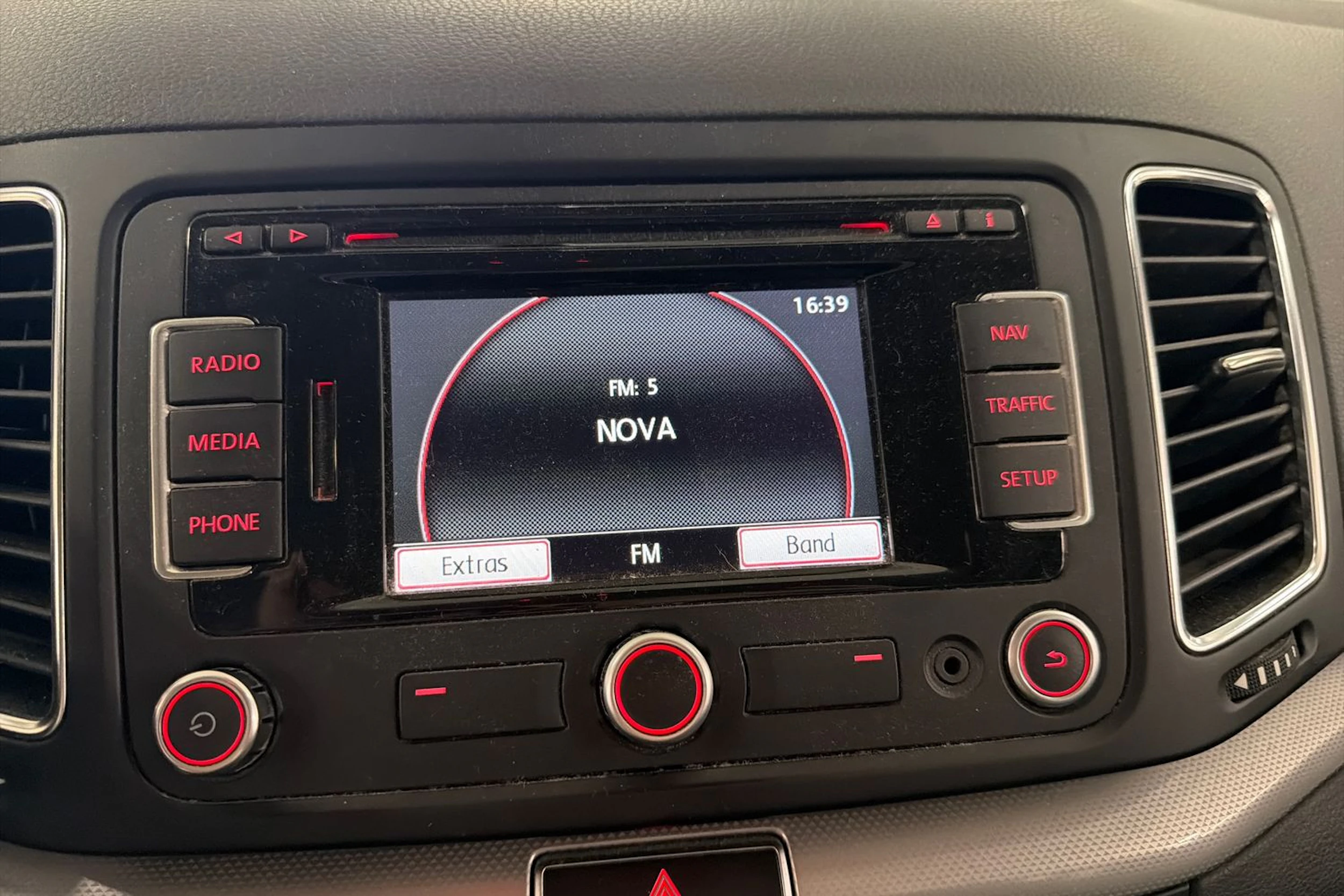 Keltainen Volkswagen SHARAN 2011 kuva 15.