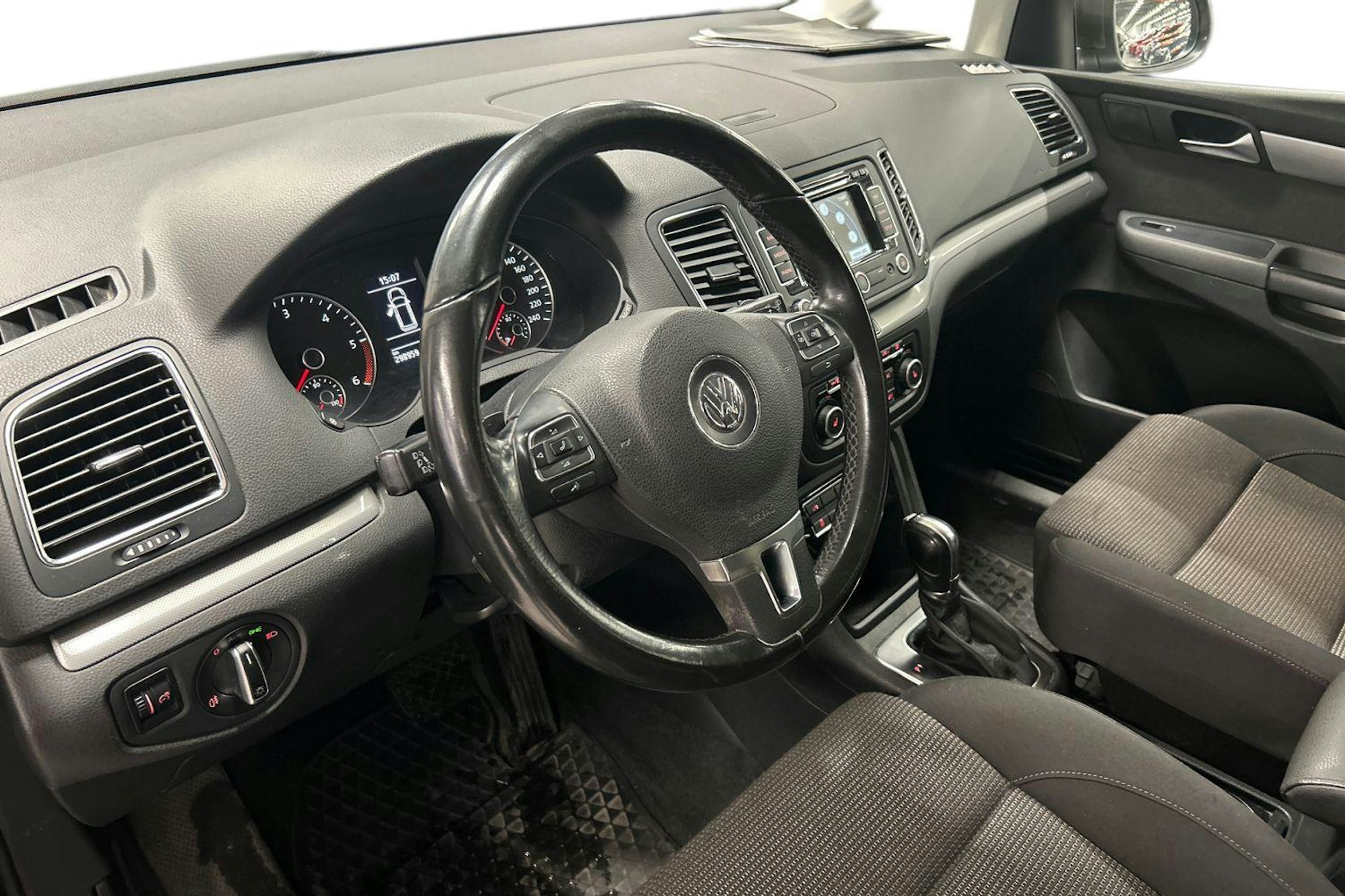 ruskea (beige) Volkswagen Sharan 2012 kuva 3.