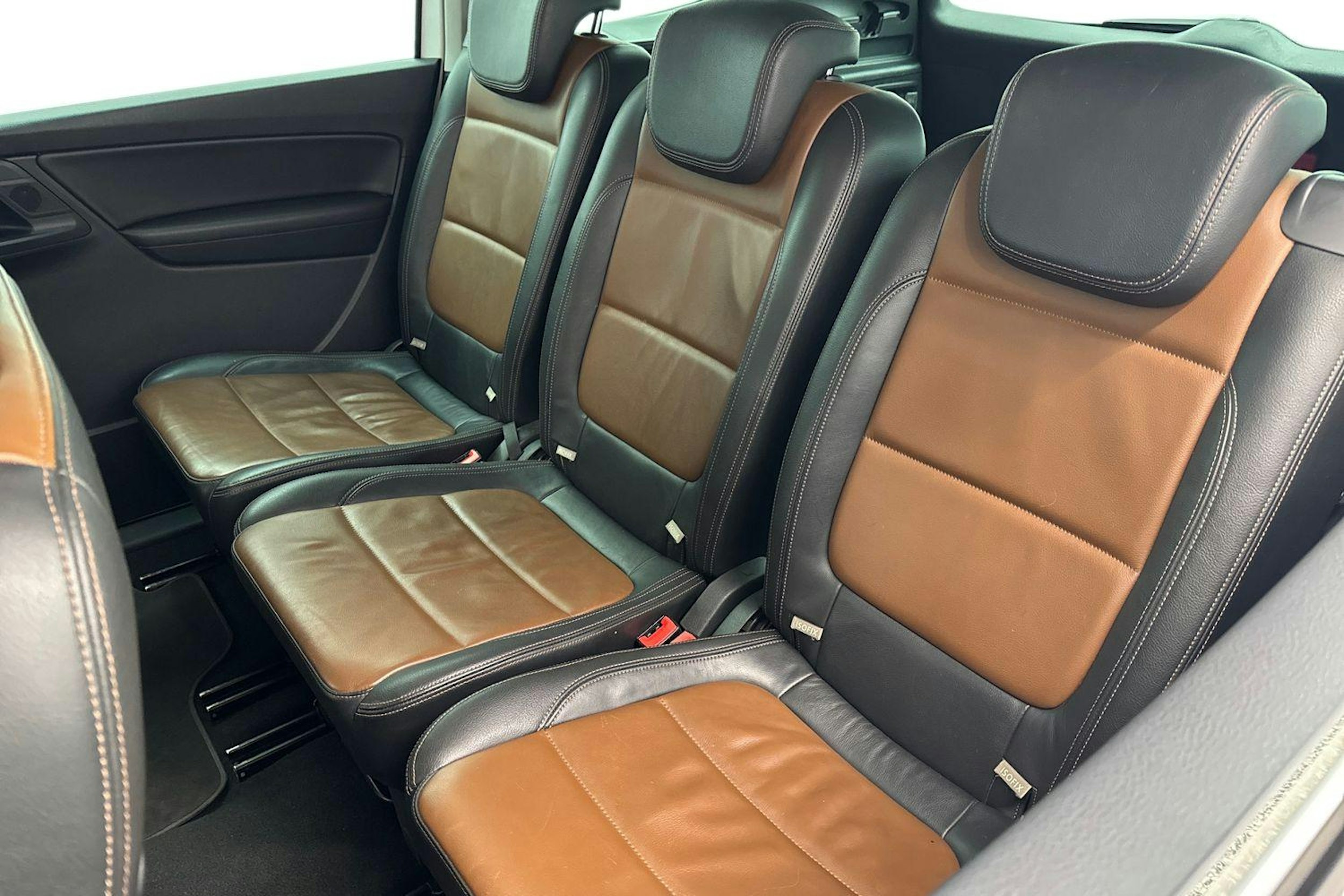 valkoinen Volkswagen Sharan 2013 kuva 10.