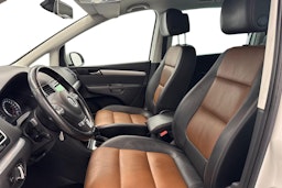 valkoinen Volkswagen Sharan 2013 kuva 11.