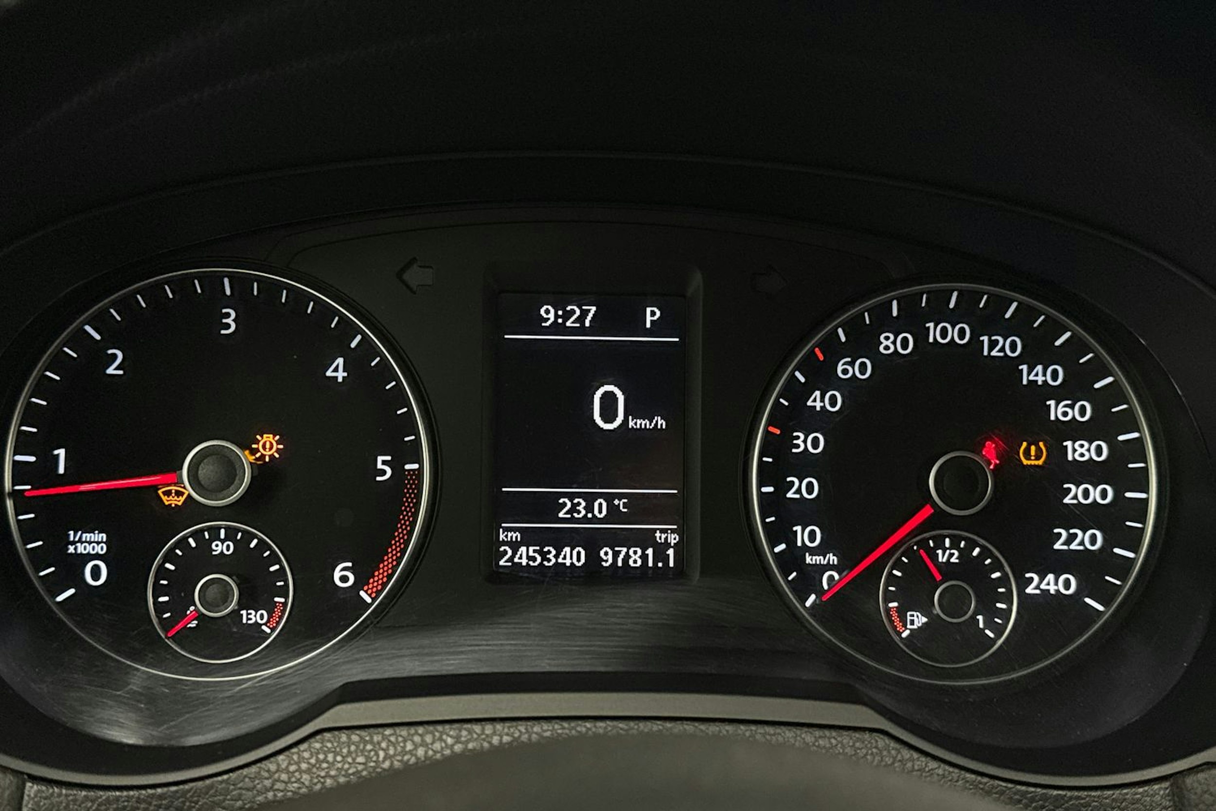 valkoinen Volkswagen Sharan 2013 kuva 18.
