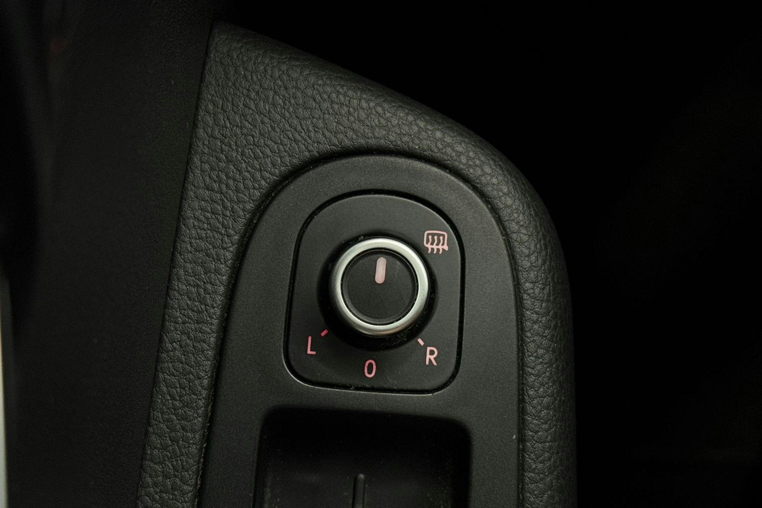 valkoinen Volkswagen Sharan 2013 kuva 20.