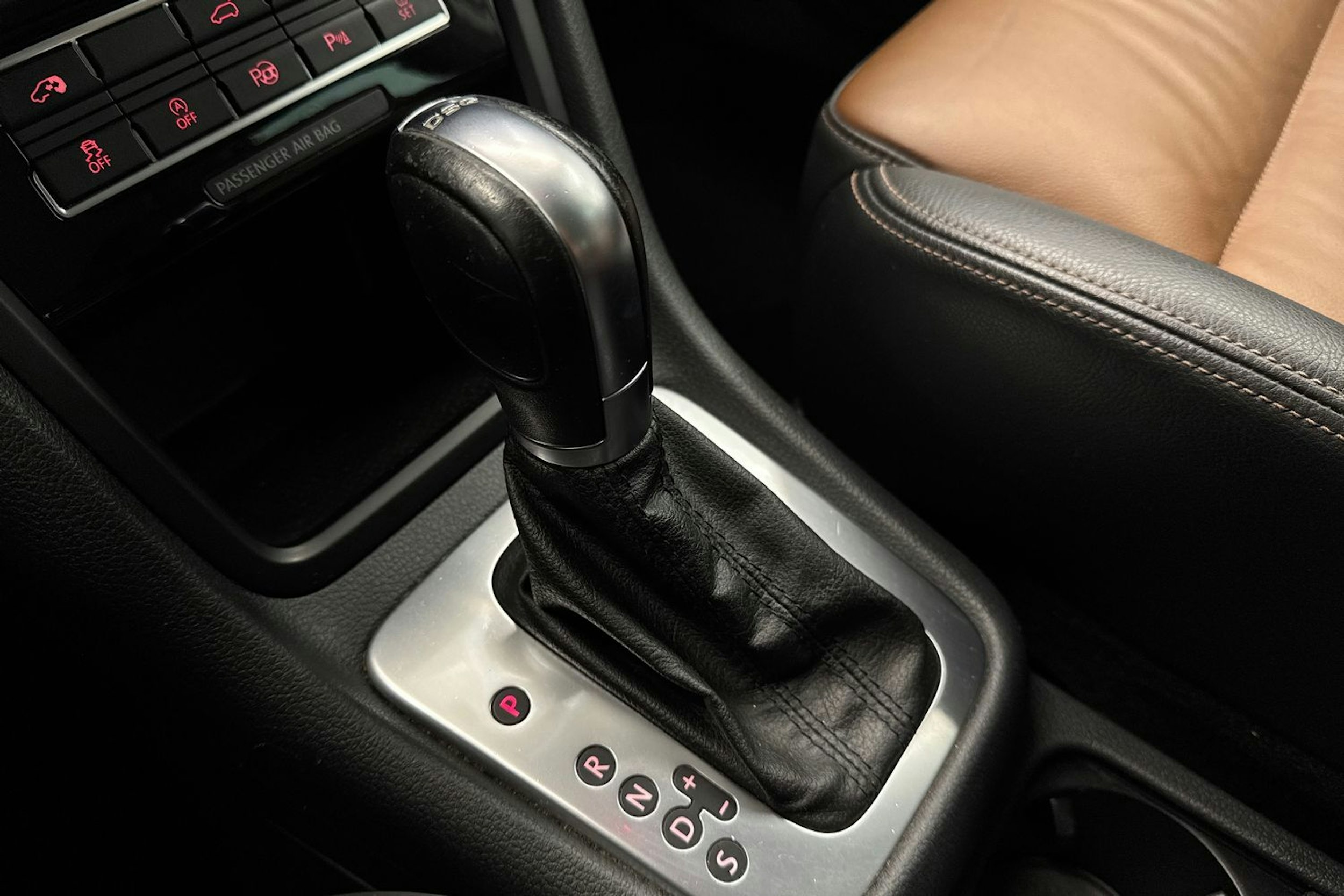 valkoinen Volkswagen Sharan 2013 kuva 29.