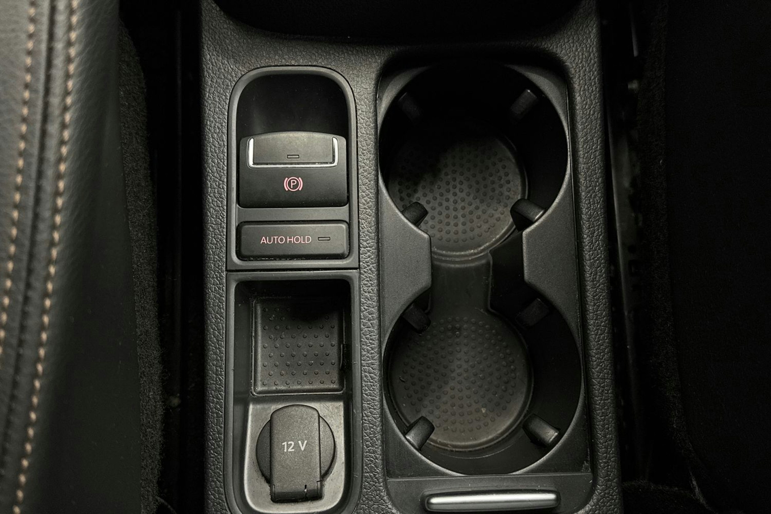 valkoinen Volkswagen Sharan 2013 kuva 30.