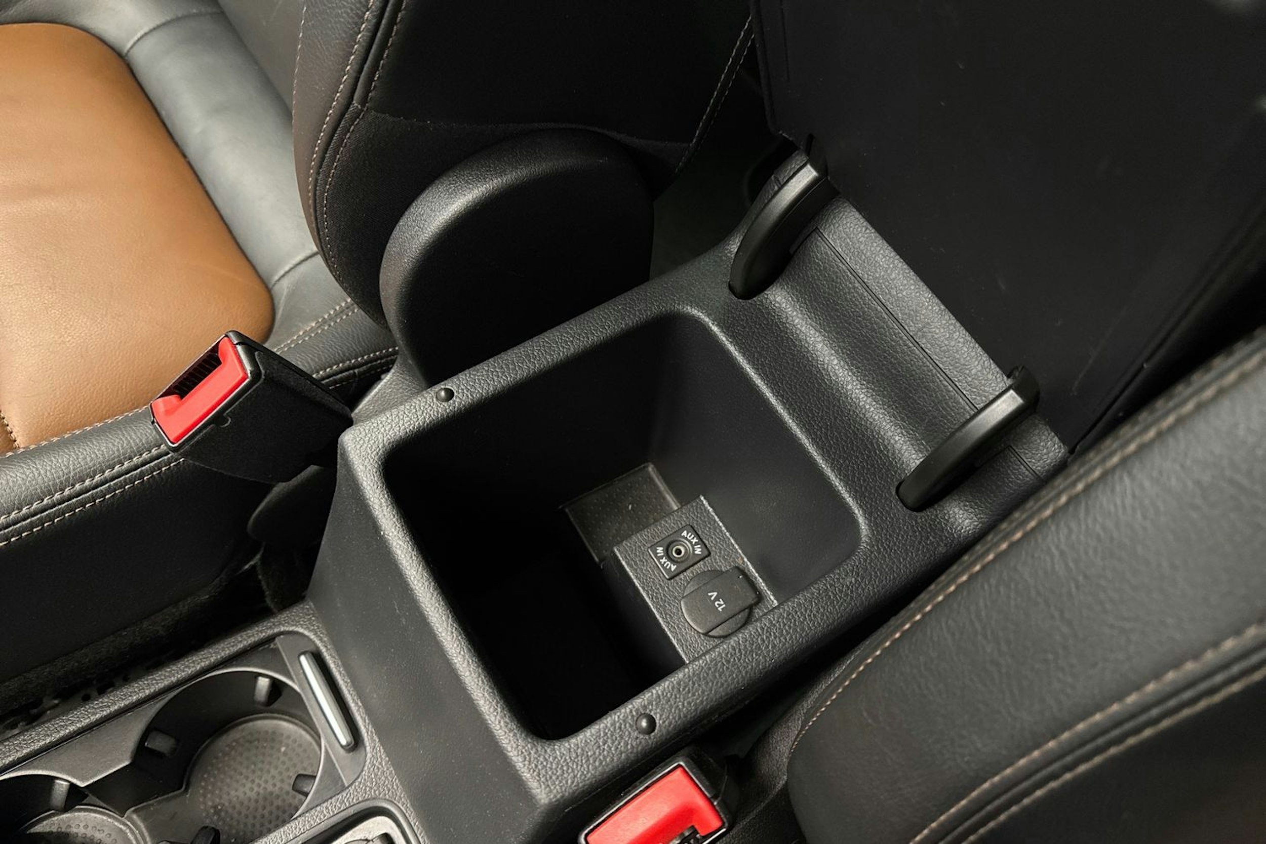 valkoinen Volkswagen Sharan 2013 kuva 31.