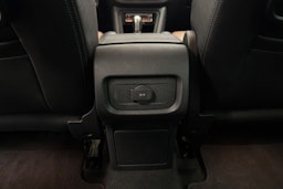 valkoinen Volkswagen Sharan 2013 kuva 32.