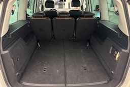 valkoinen Volkswagen Sharan 2013 kuva 33.